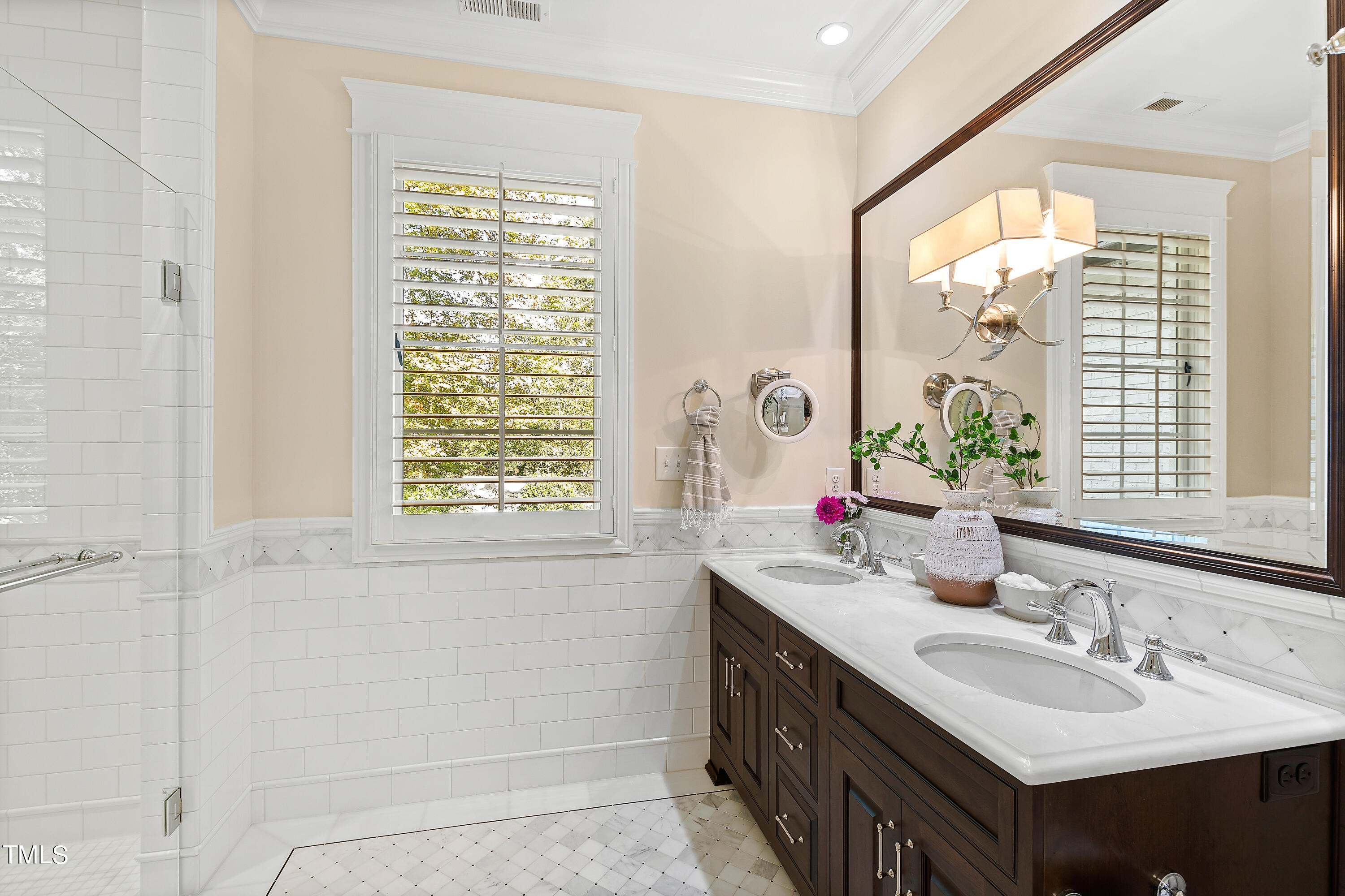 1112 Glen Eden Drive