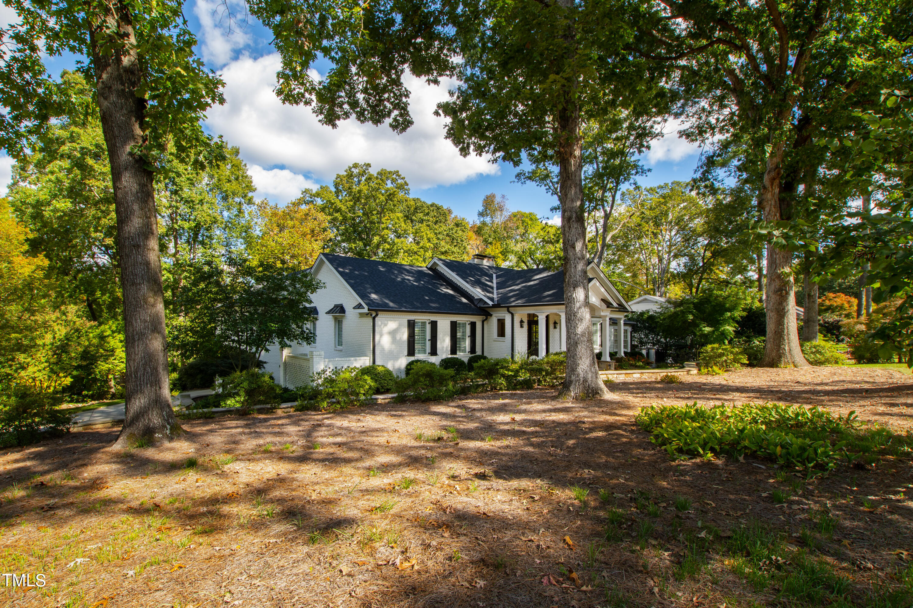 1112 Glen Eden Drive
