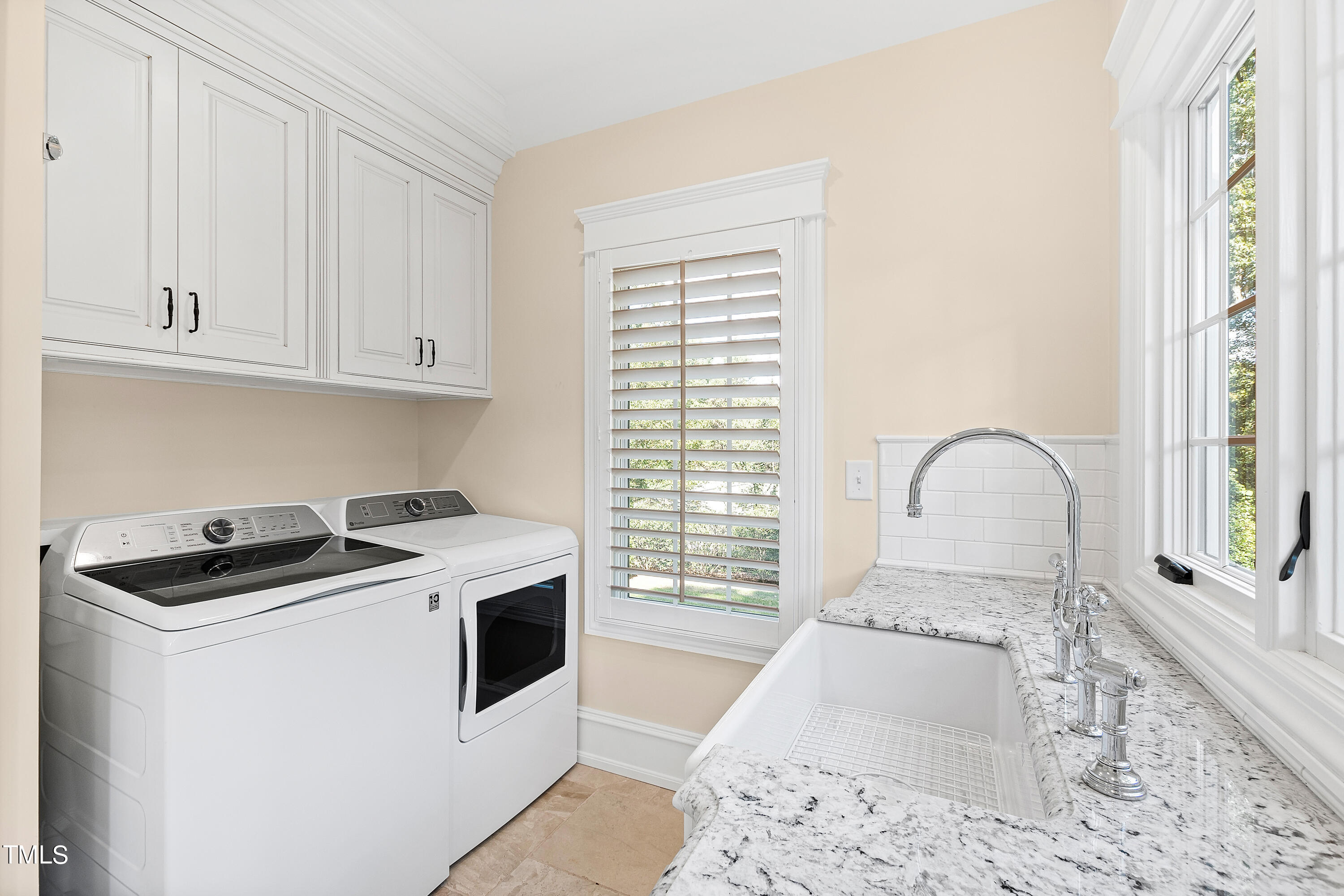 1112 Glen Eden Drive