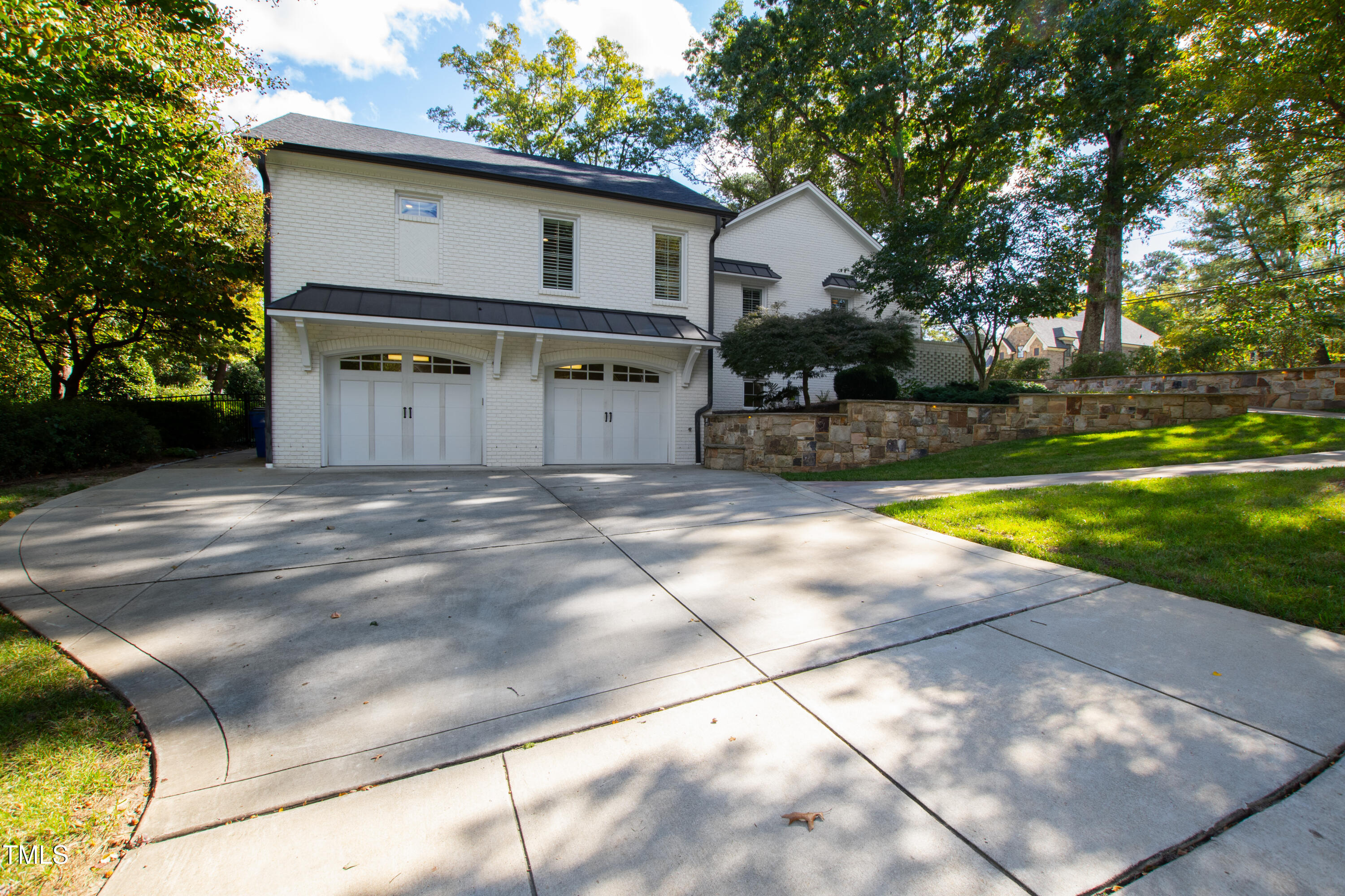 1112 Glen Eden Drive