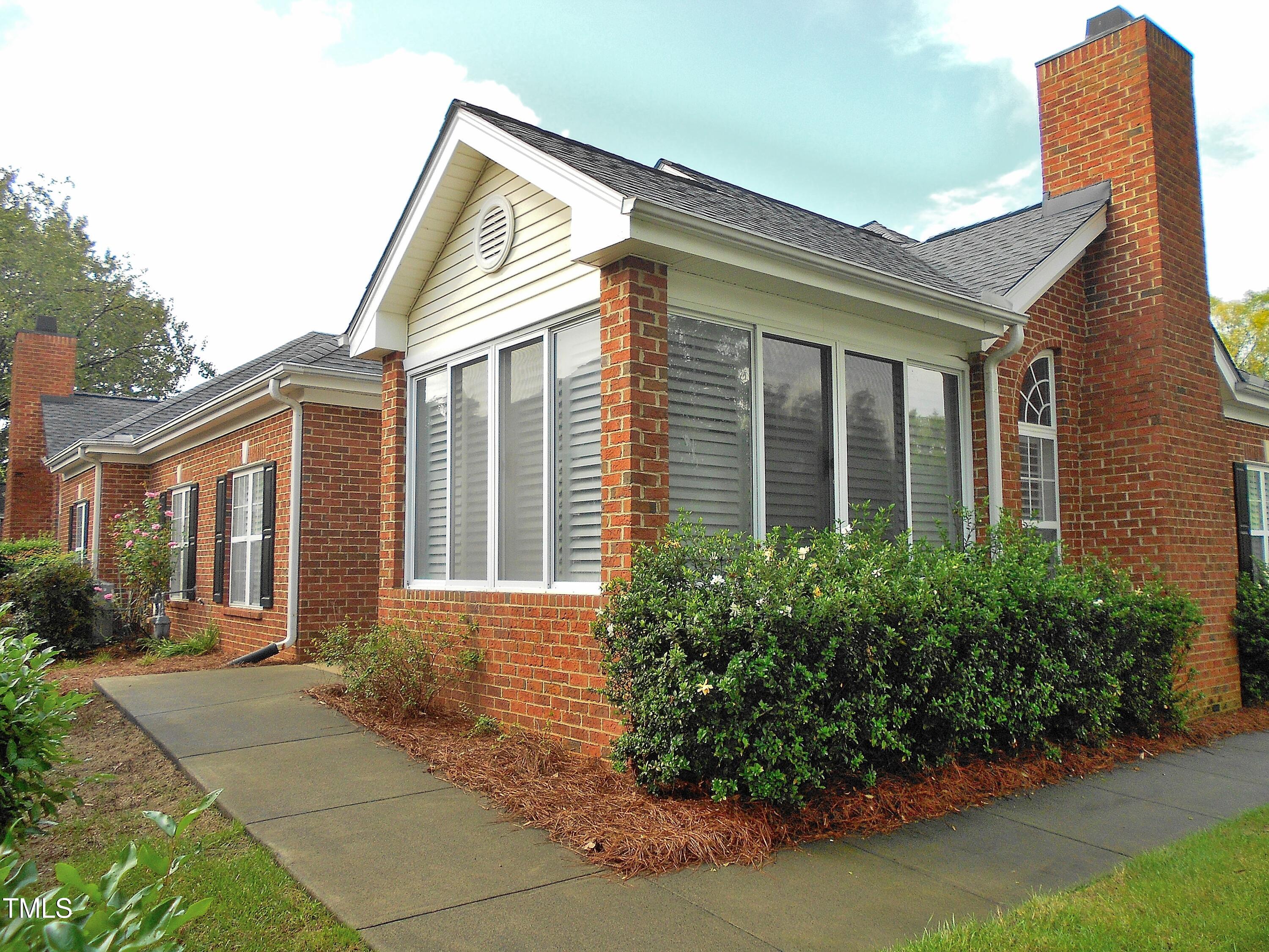 4711 Freys Hill Court
