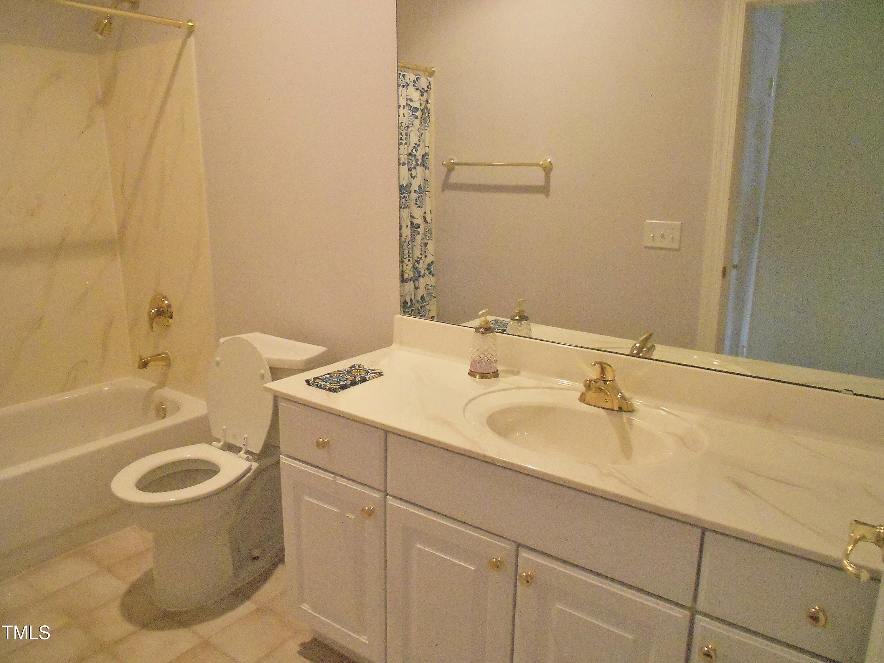 4711 Freys Hill Court