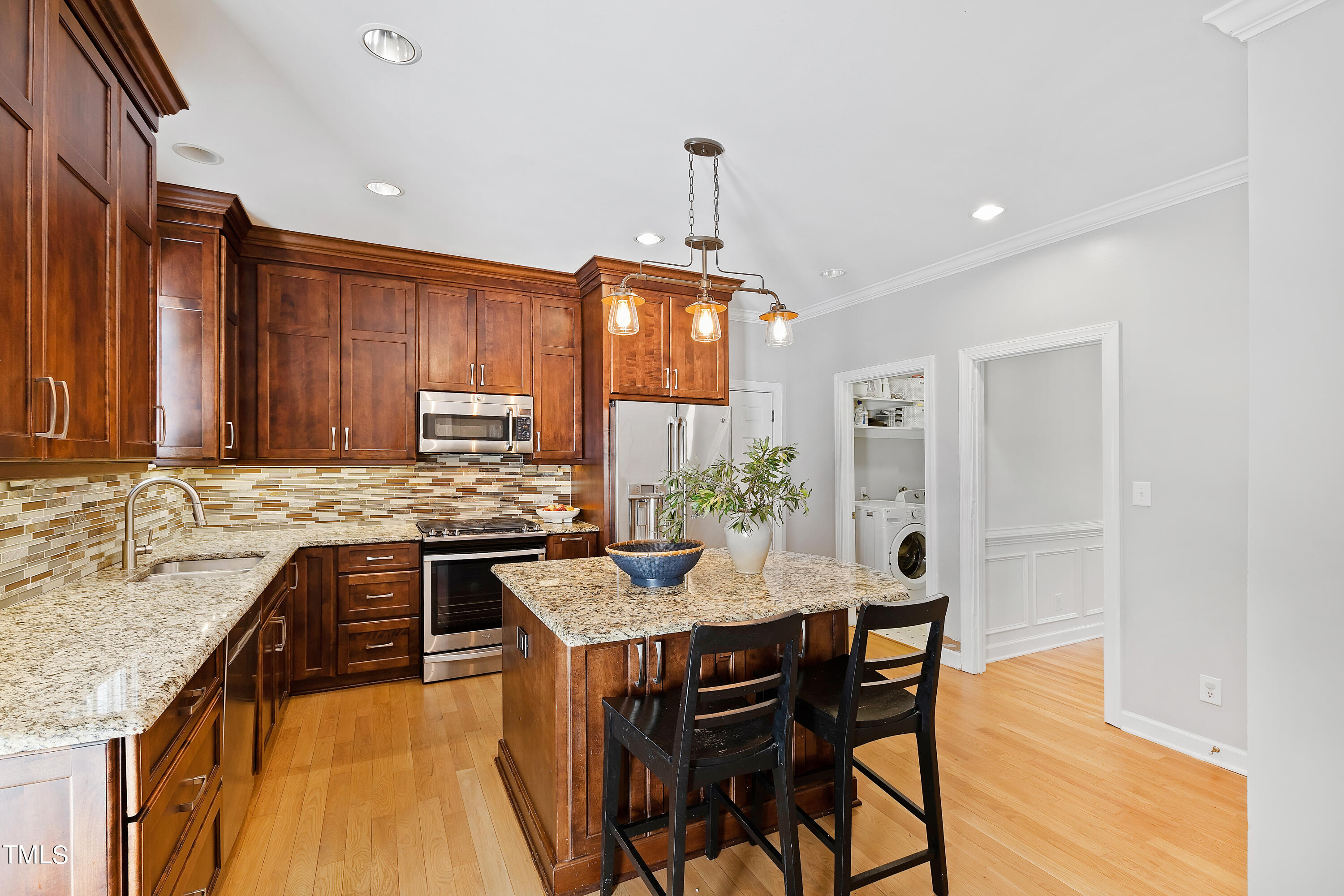 1025 Aquaduct Drive