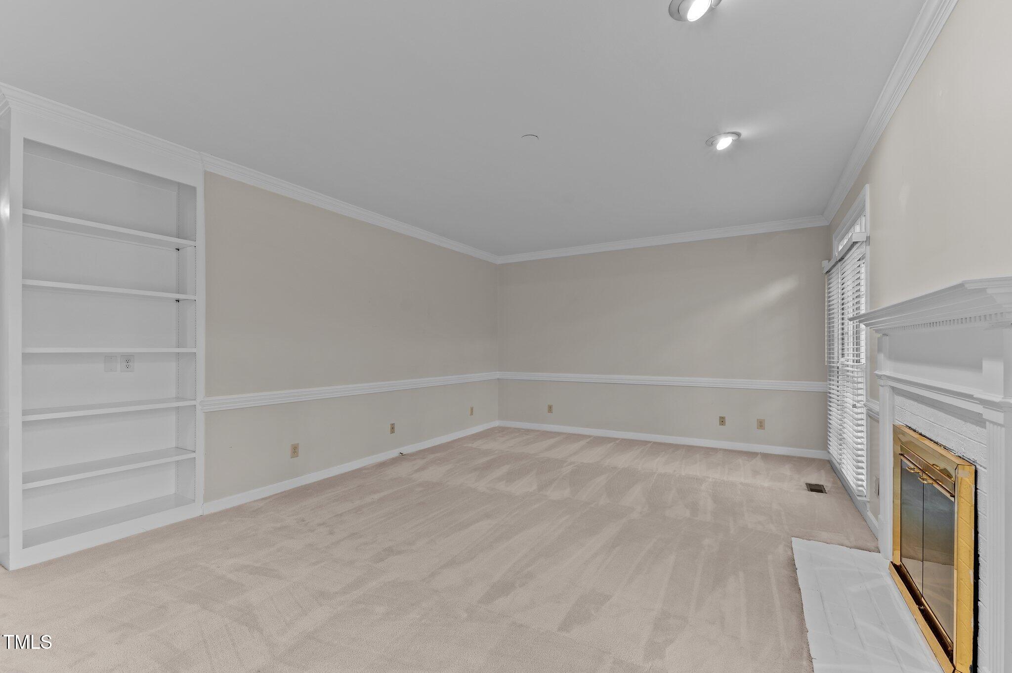 609 Crabbery Lane