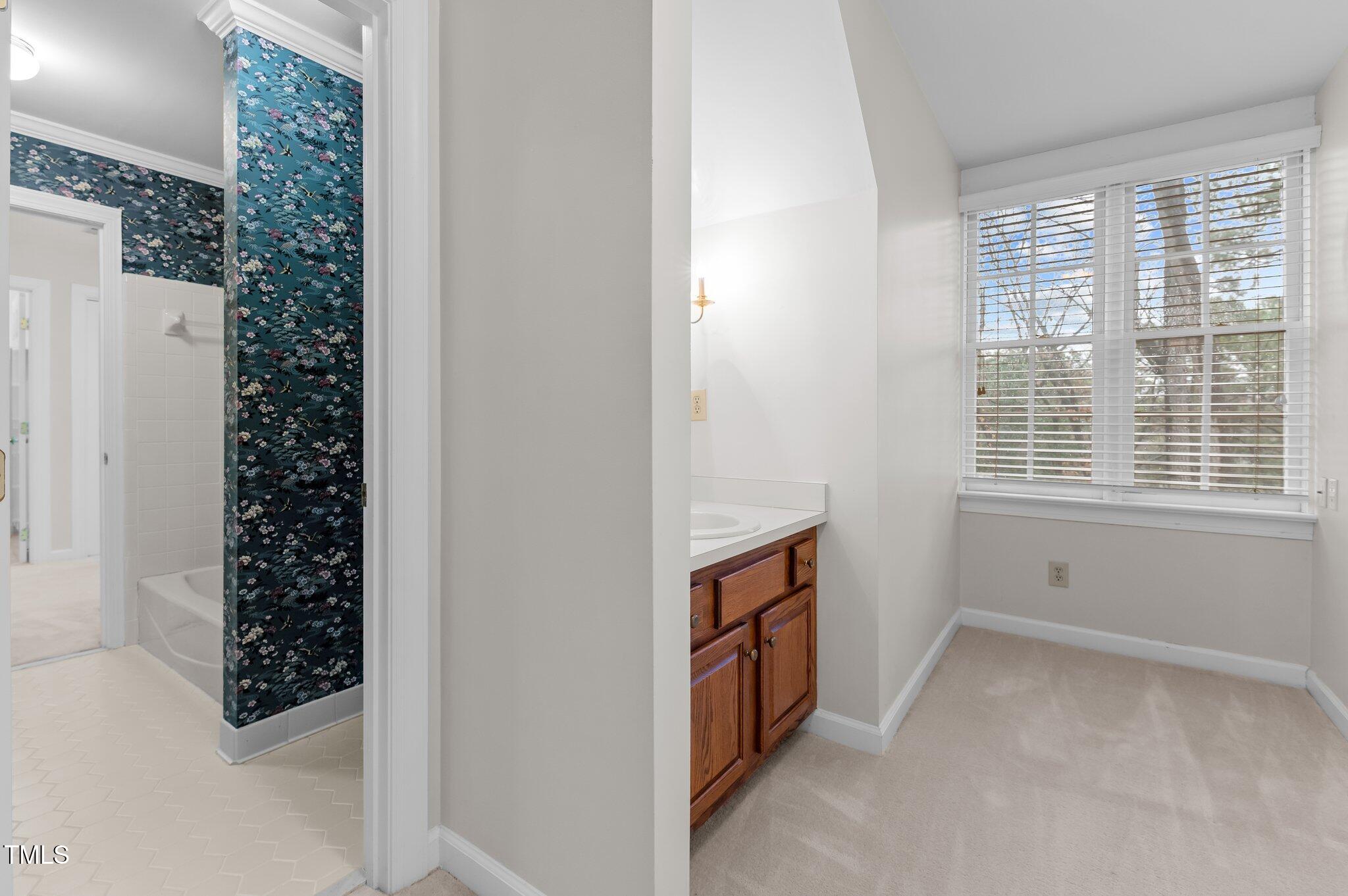 609 Crabbery Lane