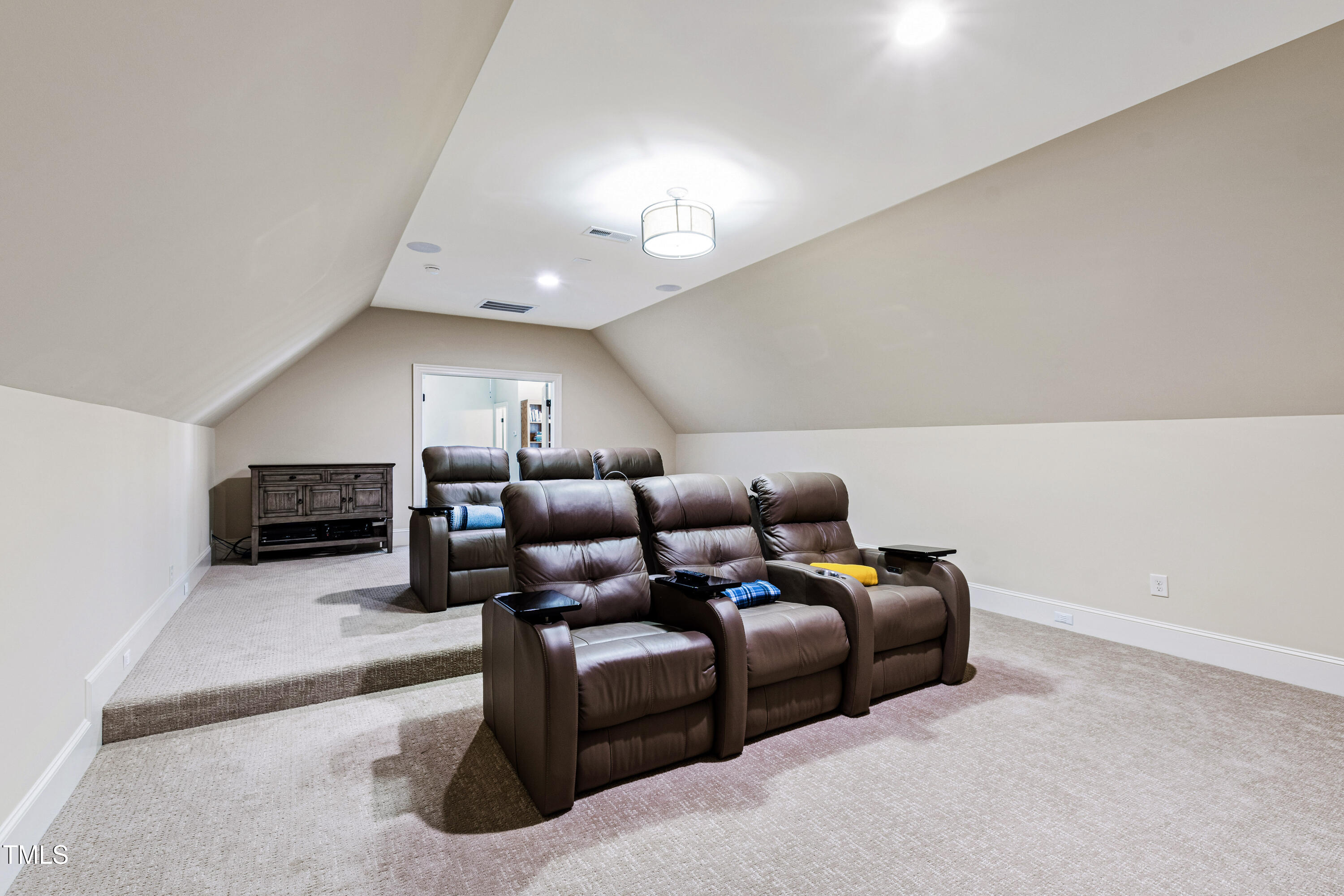 1009 Northshore Drive