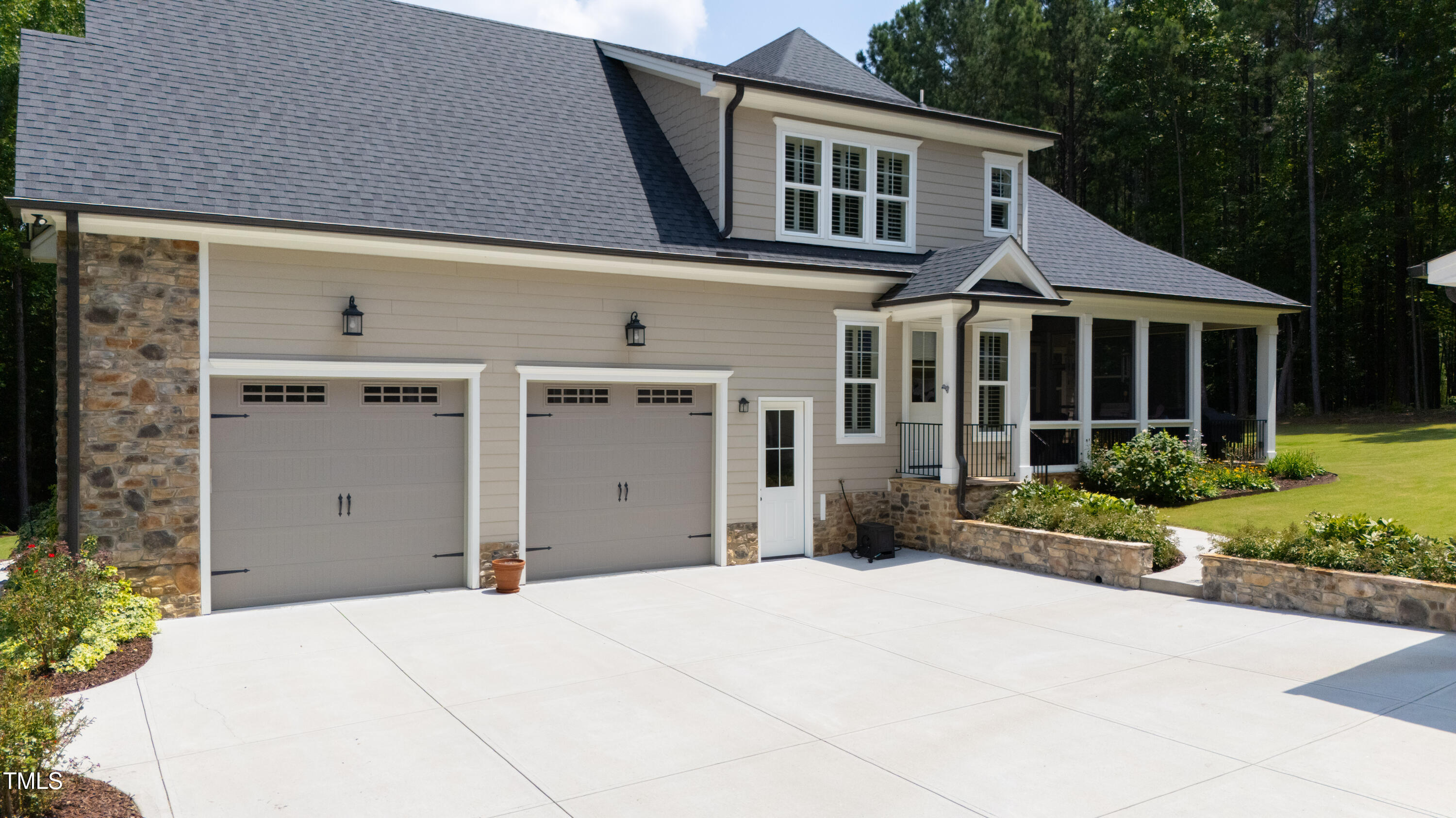 1009 Northshore Drive