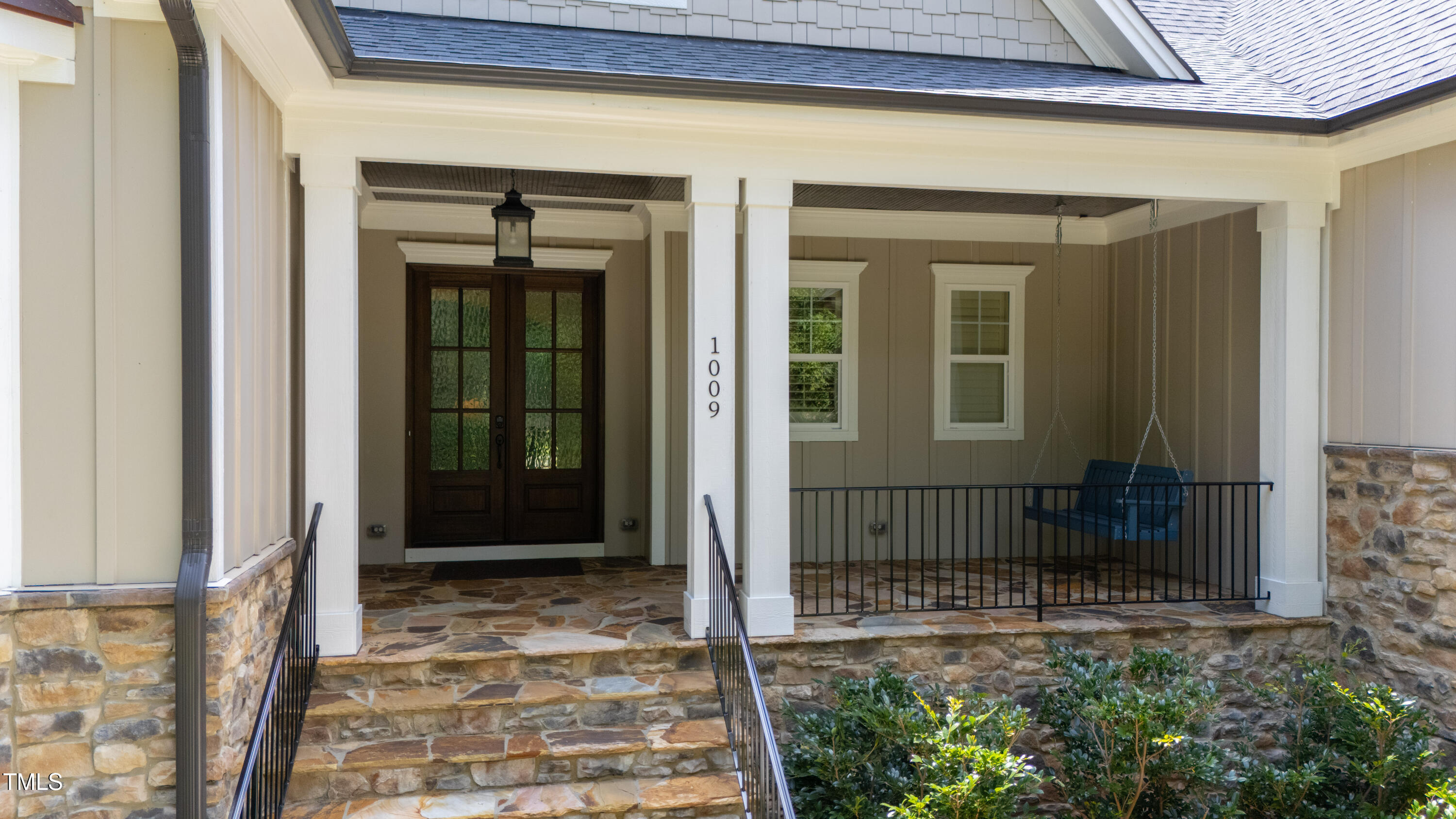 1009 Northshore Drive