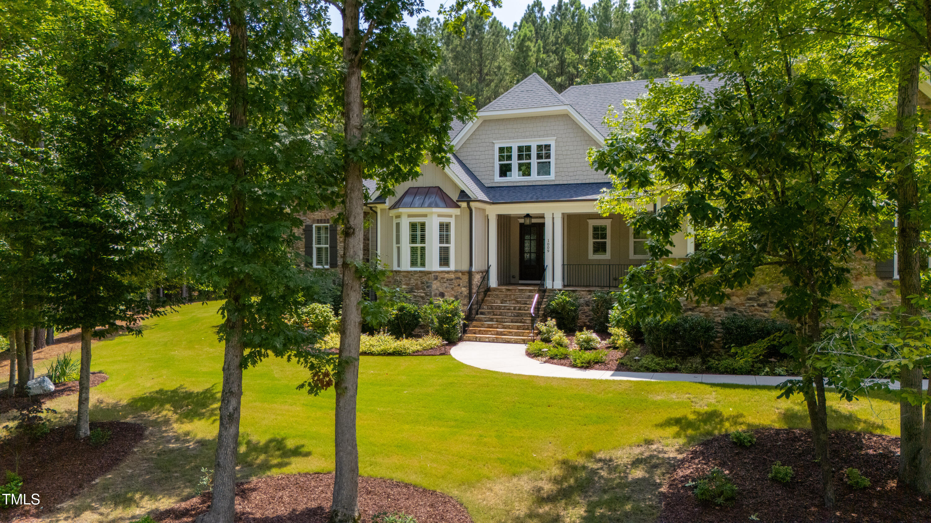 1009 Northshore Drive