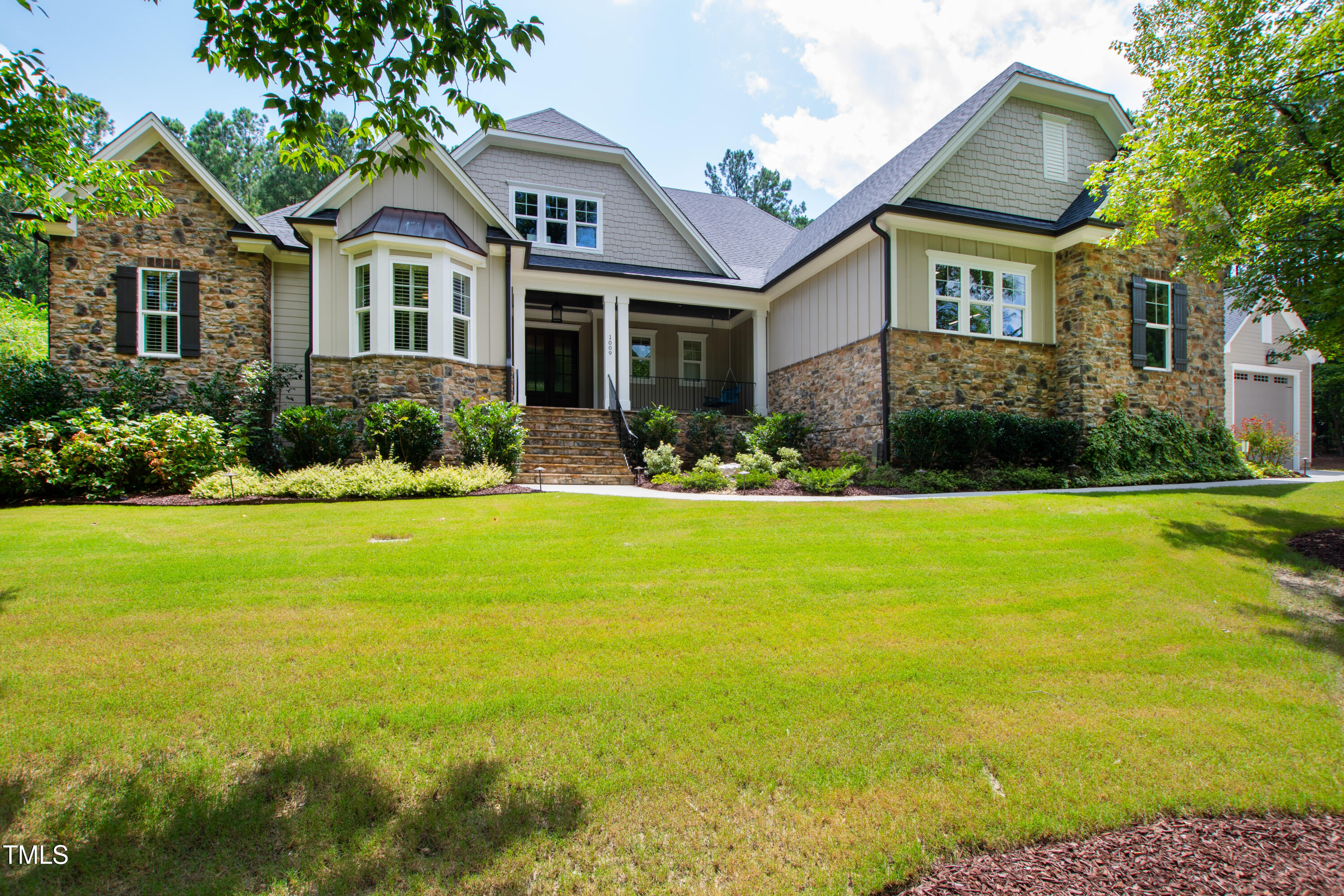 1009 Northshore Drive