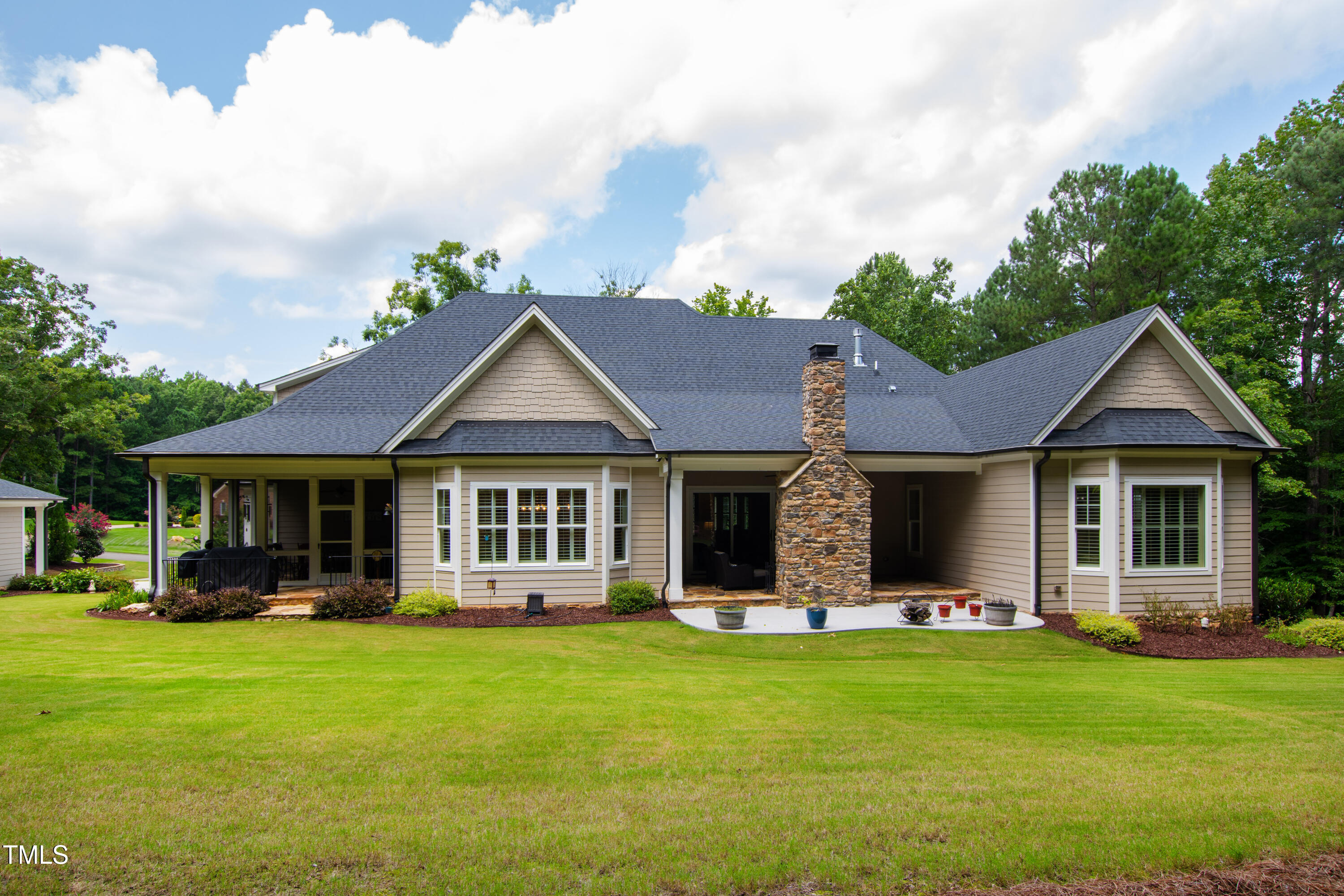 1009 Northshore Drive