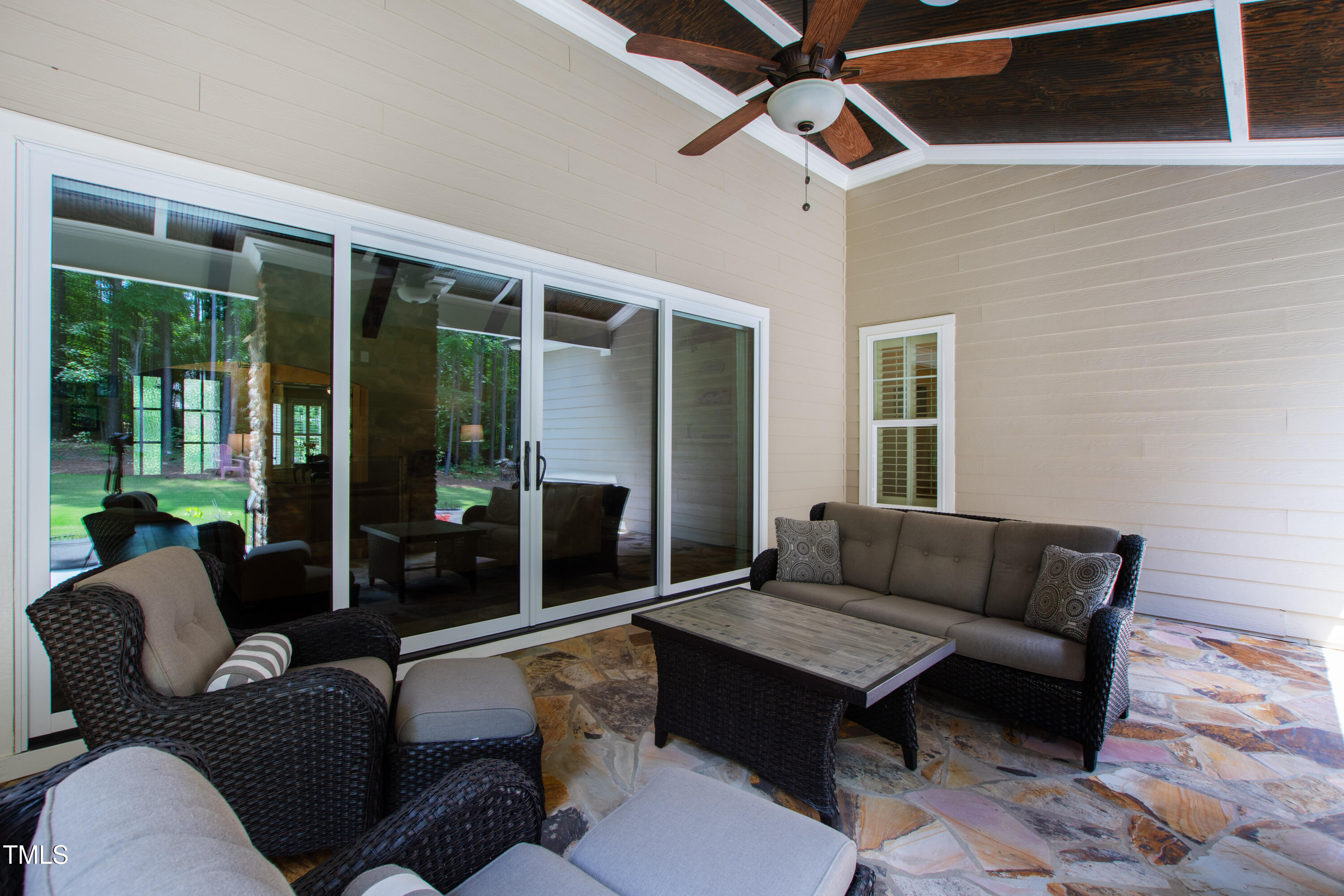 1009 Northshore Drive
