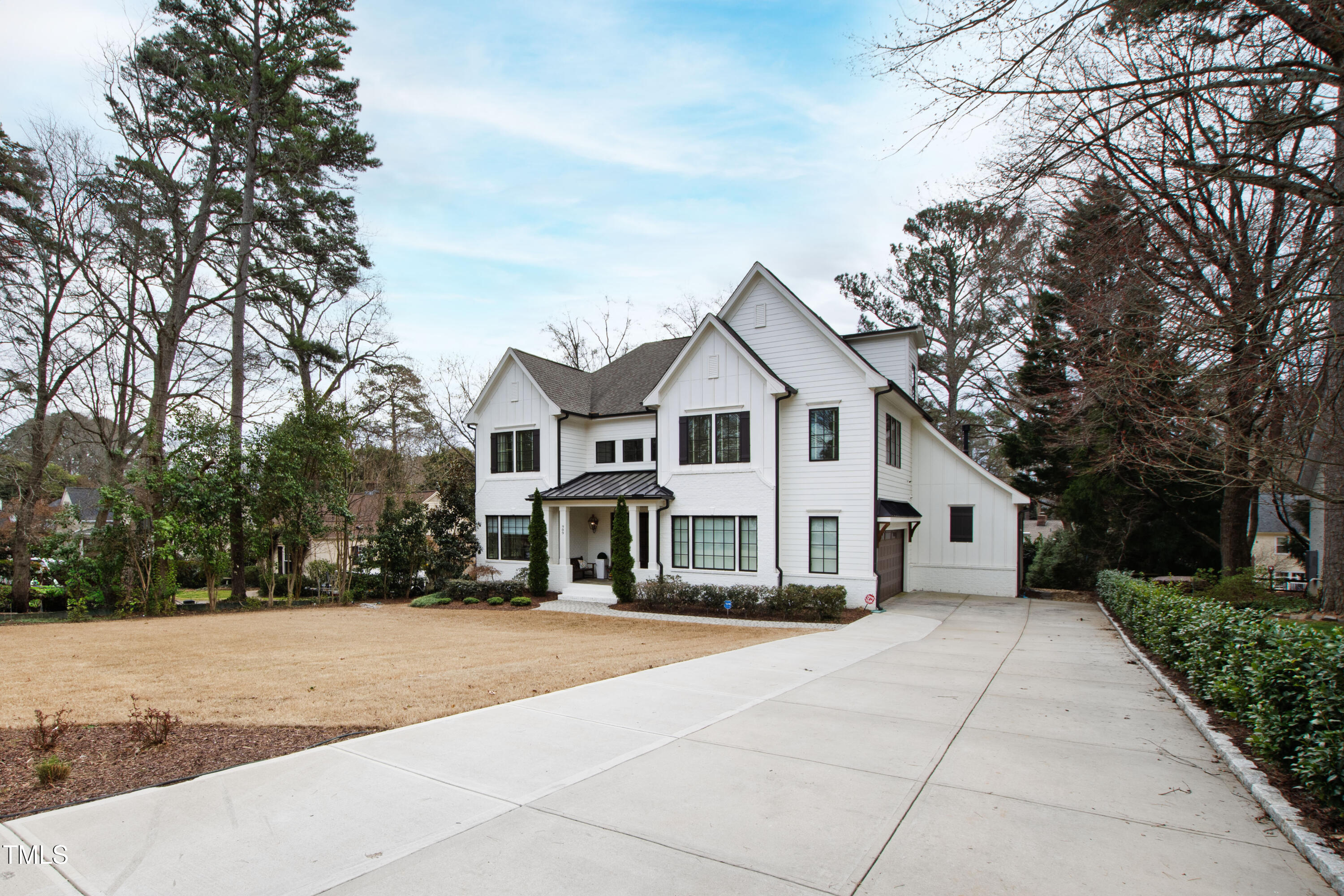 909 Lake Boone Trail