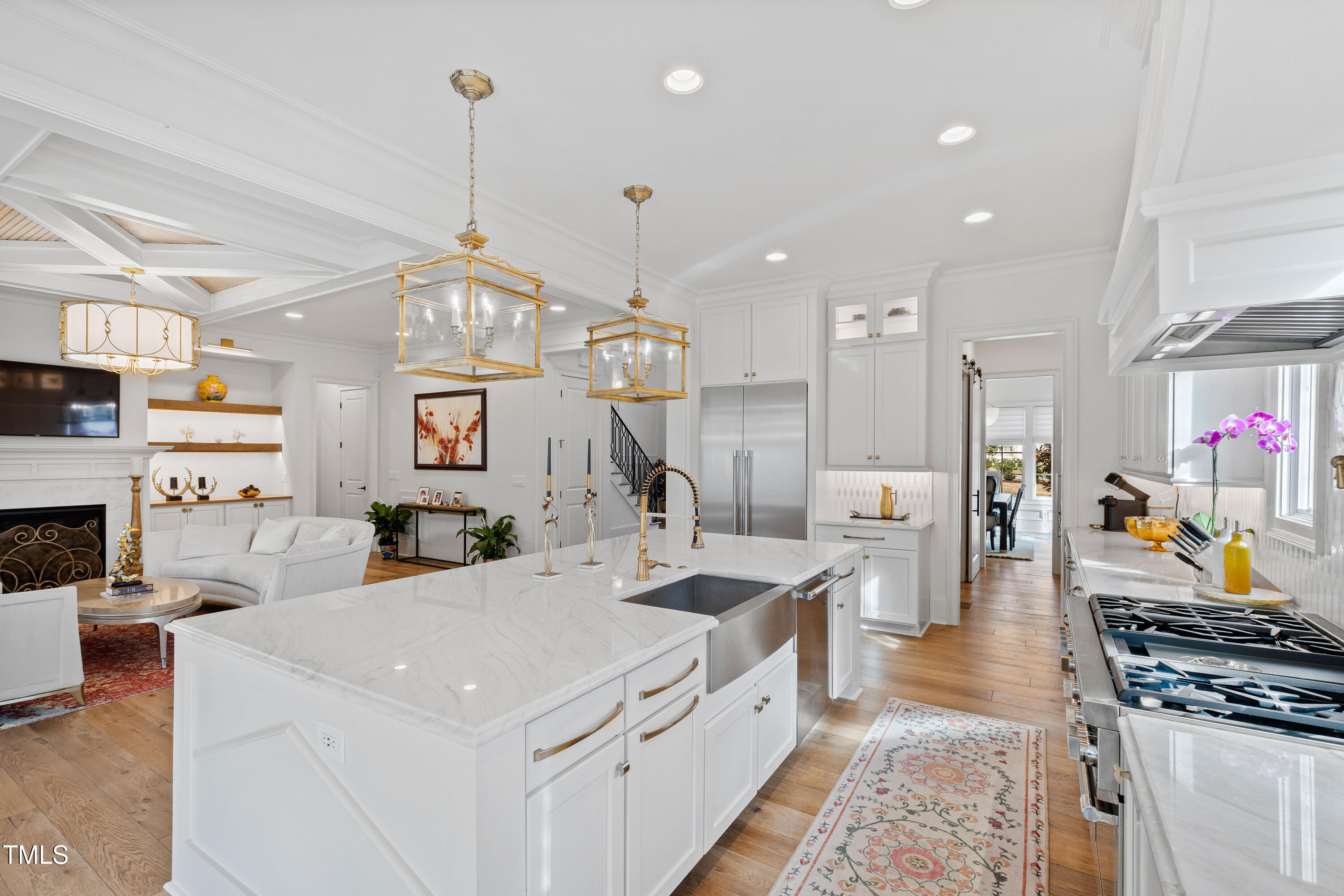 909 Lake Boone Trail