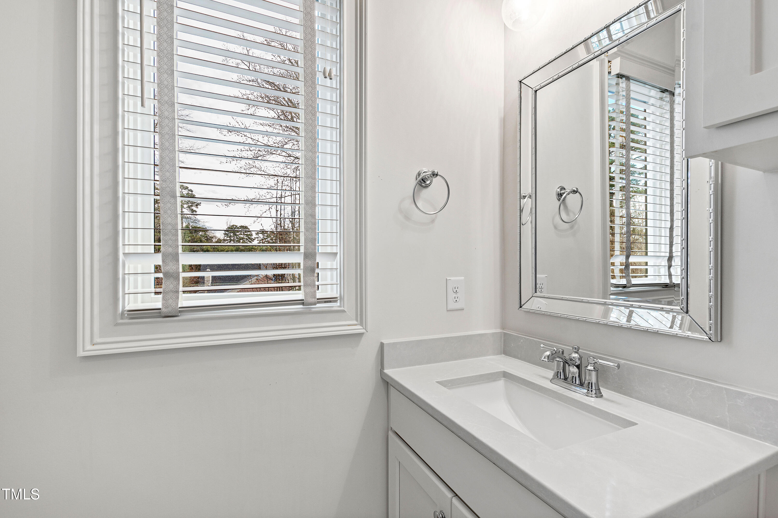909 Lake Boone Trail