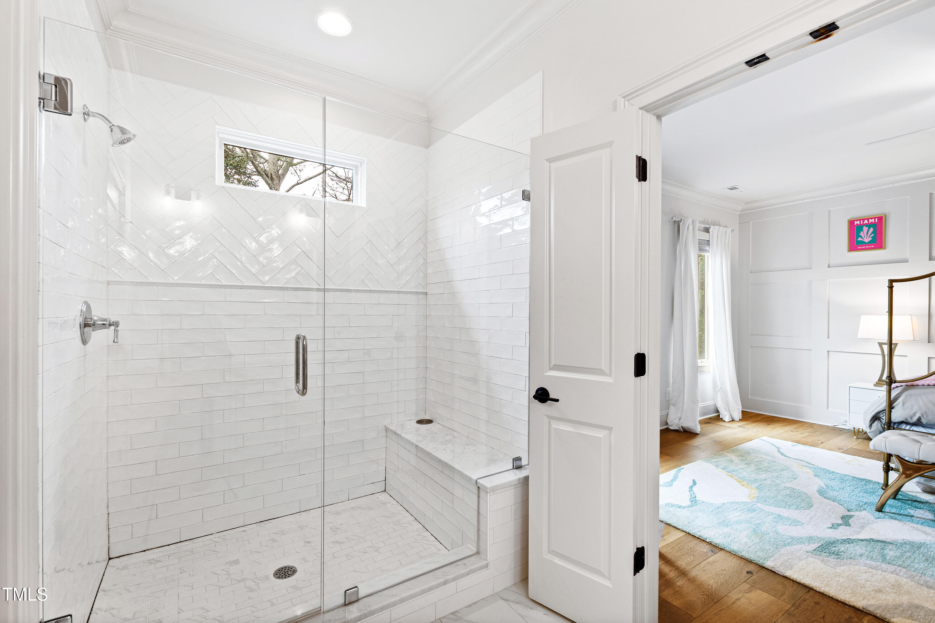909 Lake Boone Trail