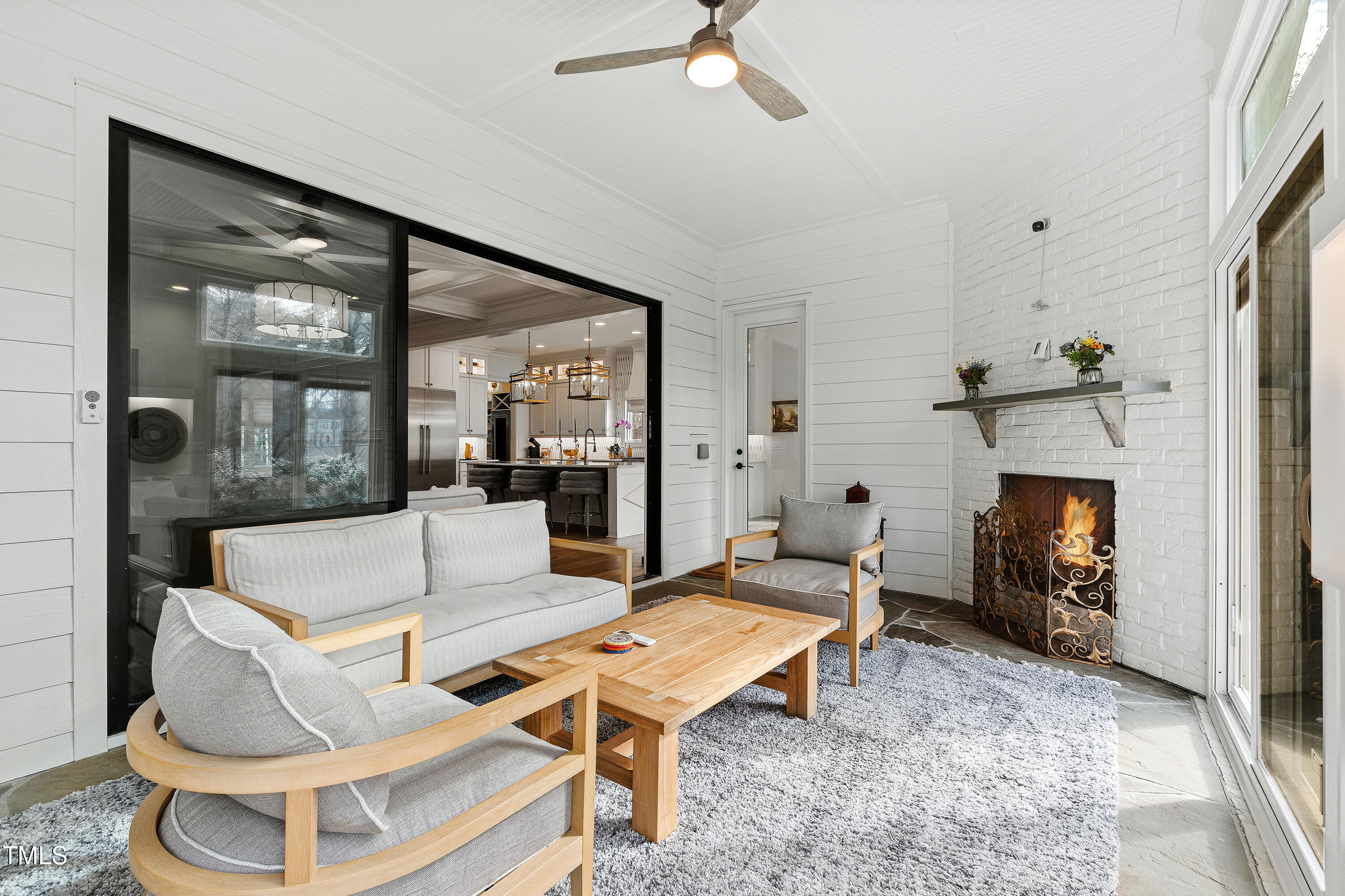 909 Lake Boone Trail