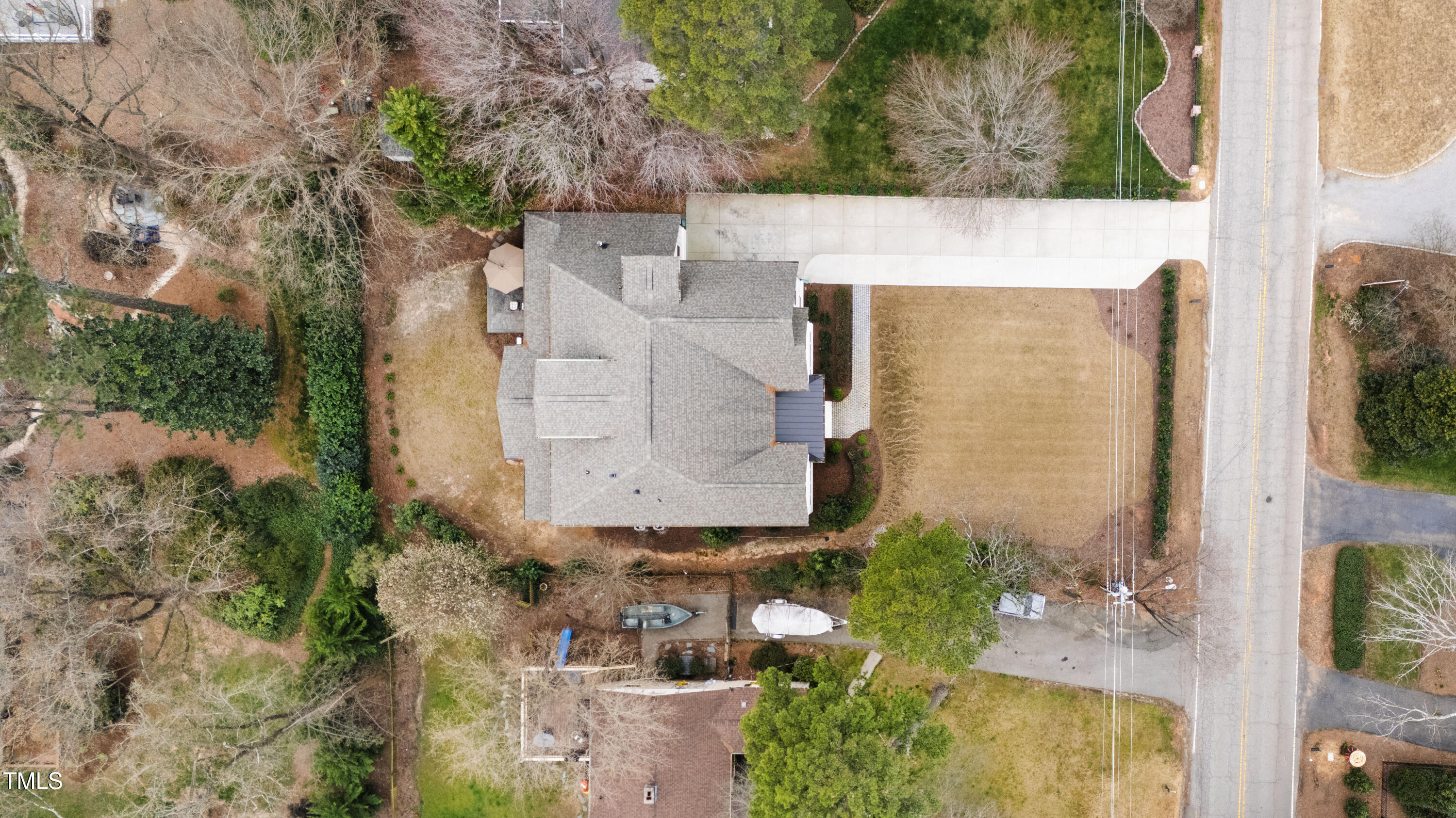 909 Lake Boone Trail