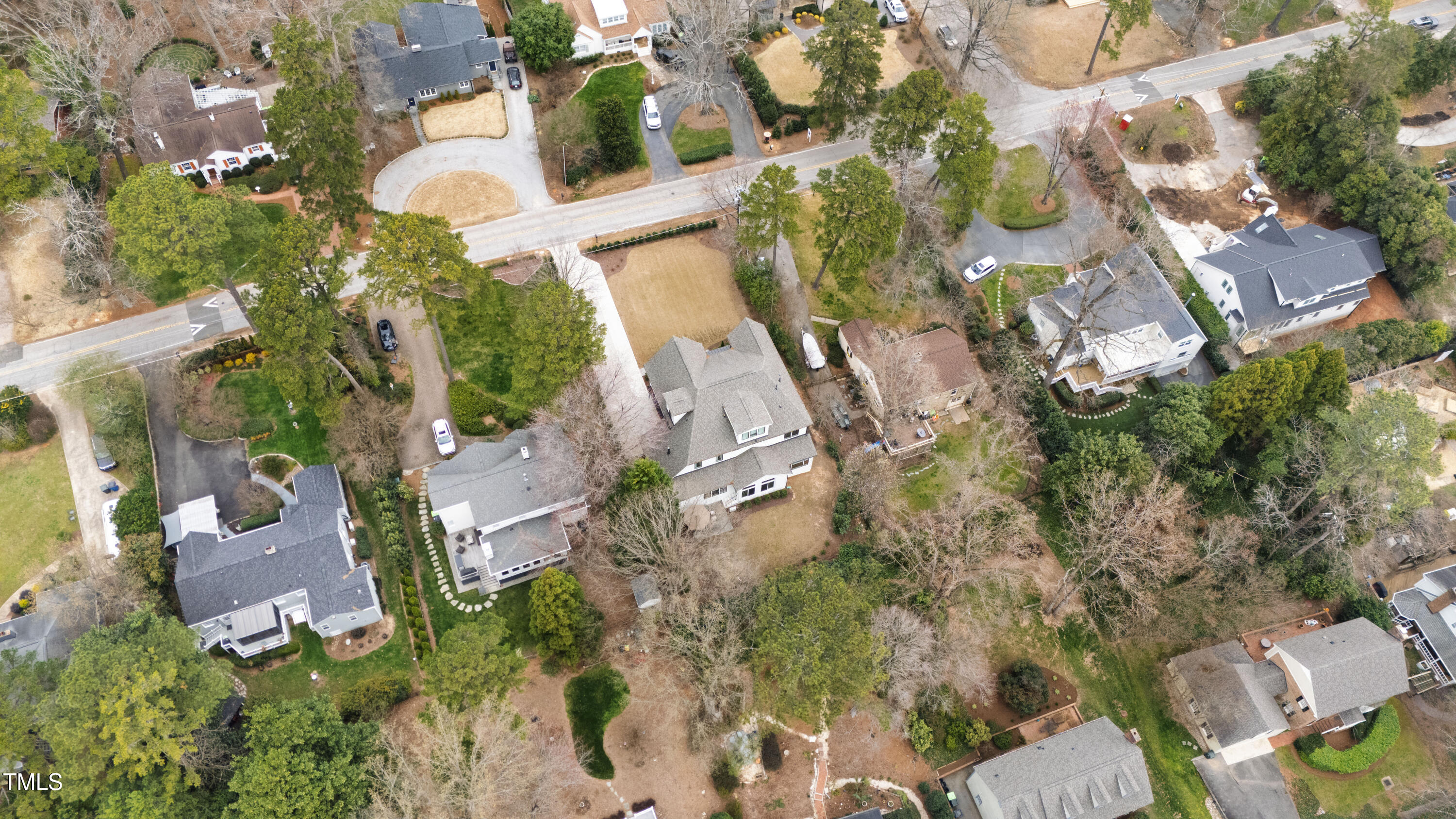 909 Lake Boone Trail