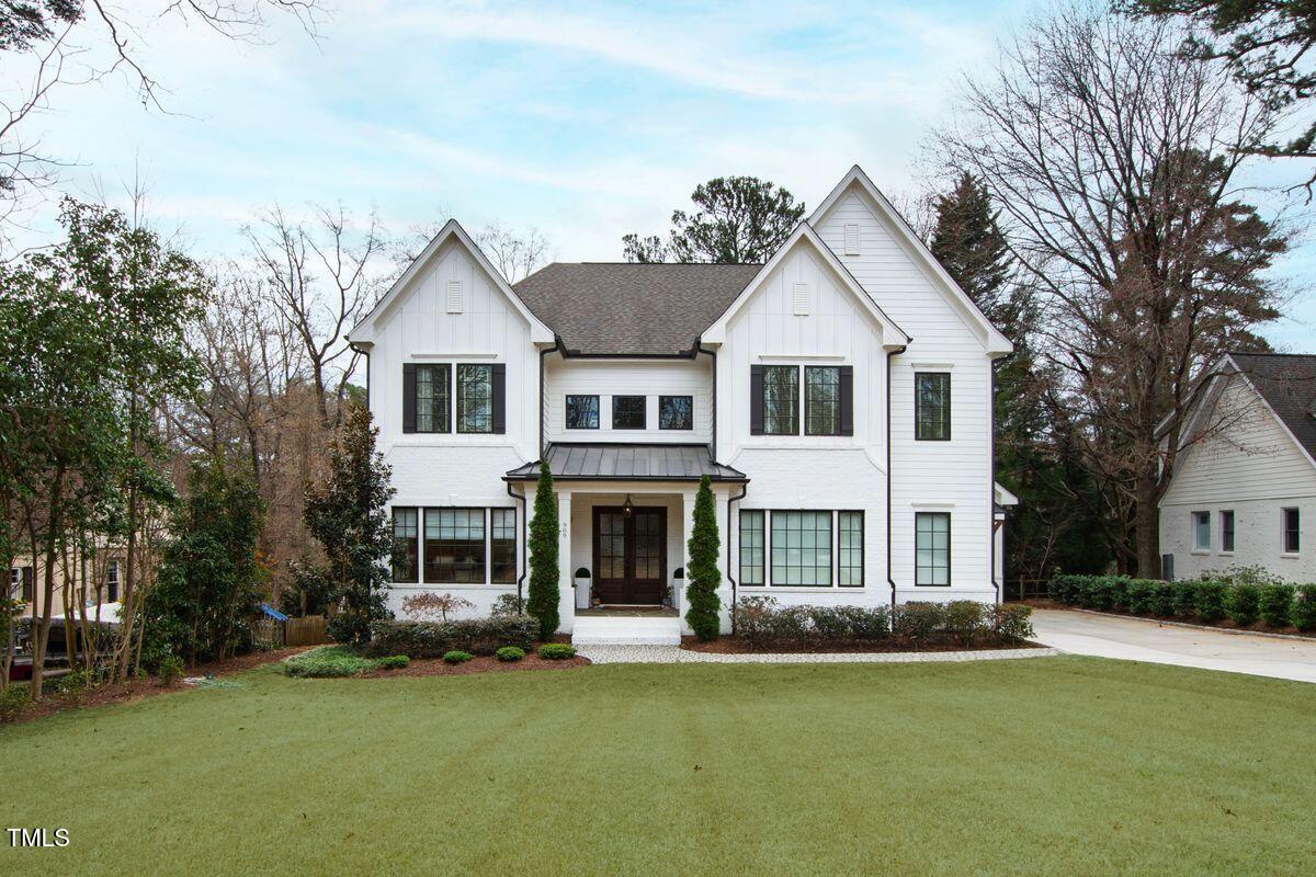 909 Lake Boone Trail