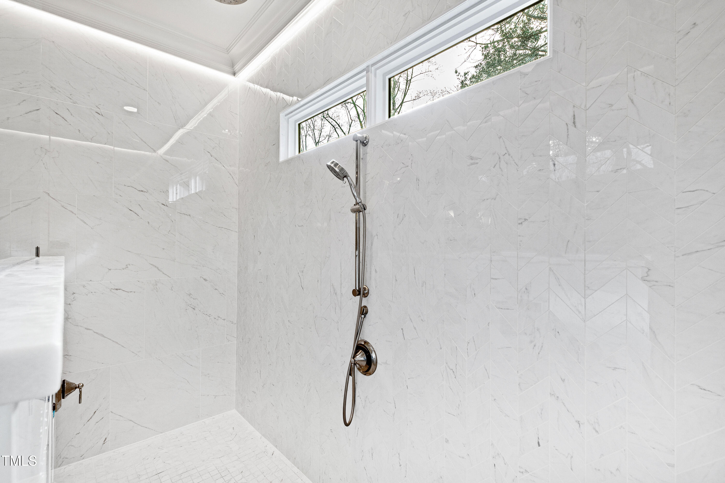909 Lake Boone Trail