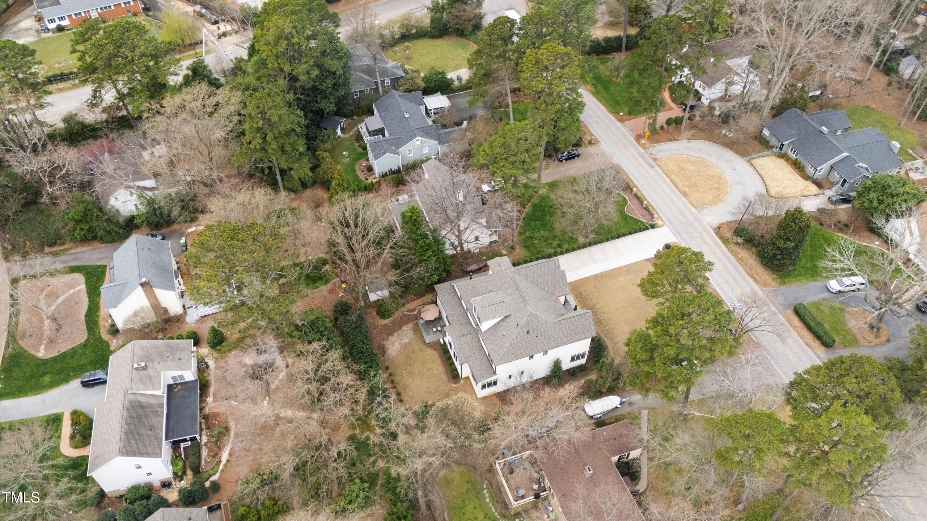 909 Lake Boone Trail