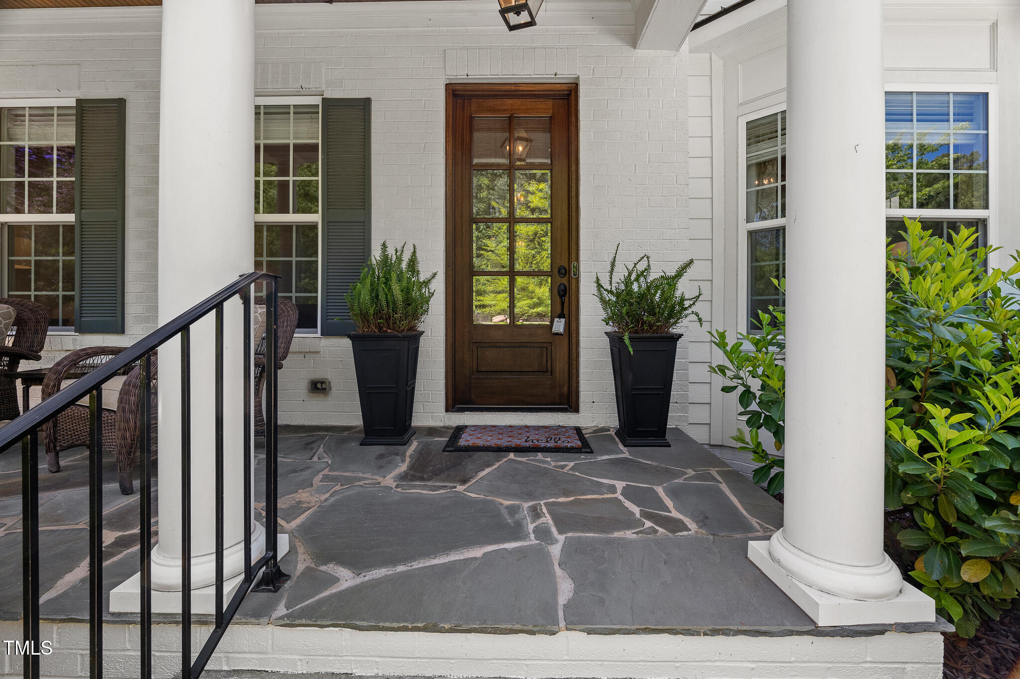 2993 Club Drive