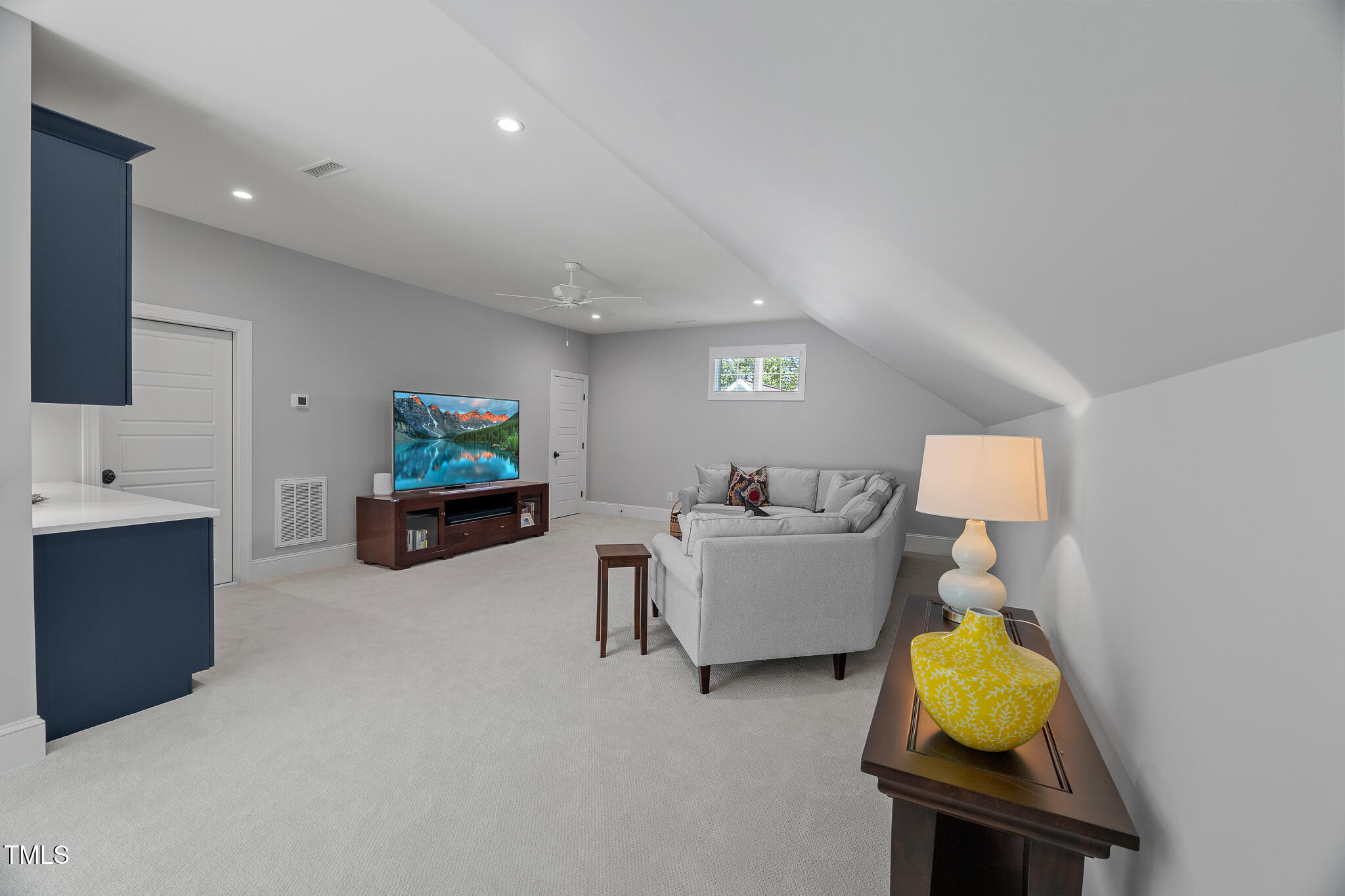 2993 Club Drive
