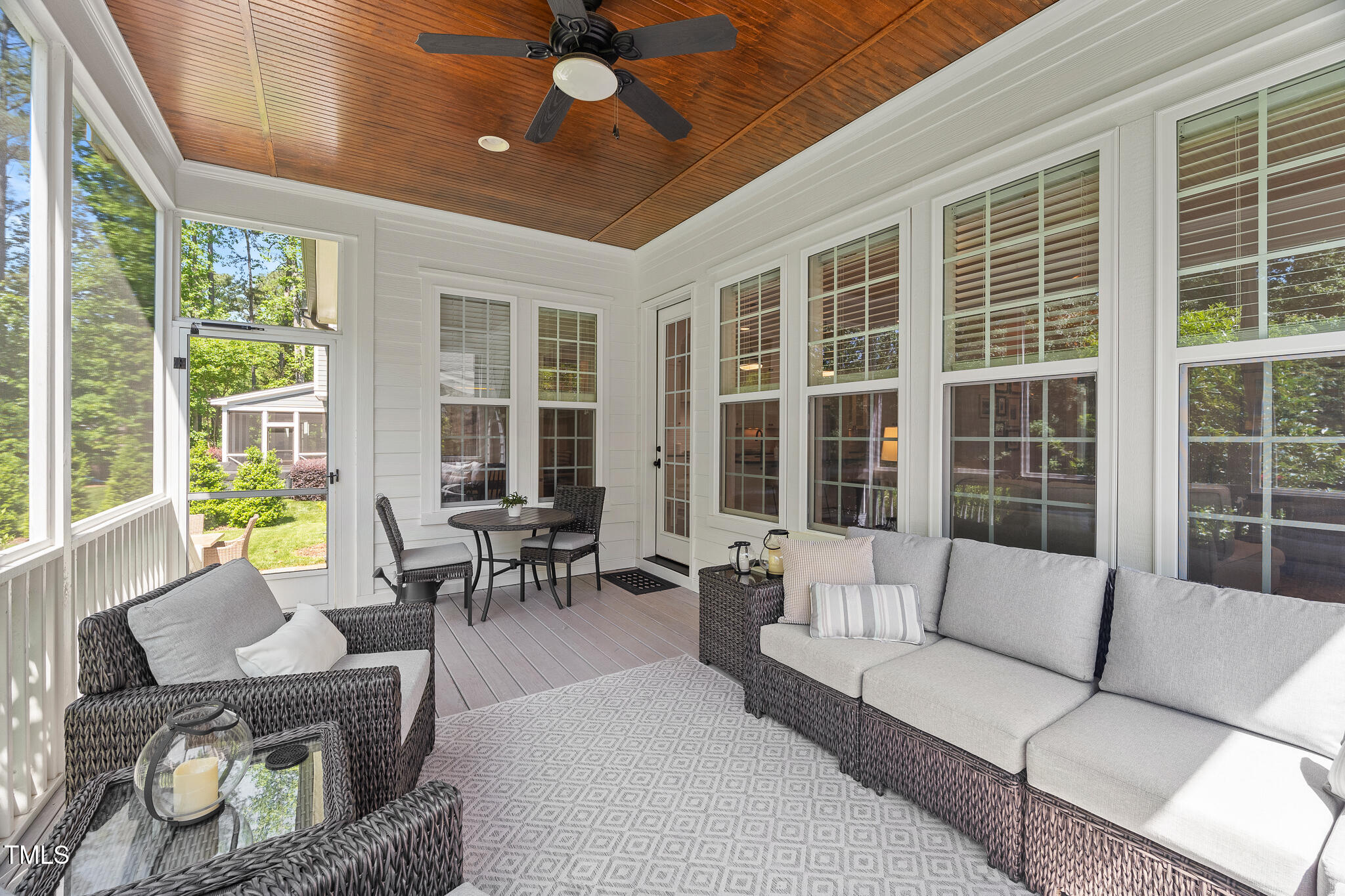 2993 Club Drive