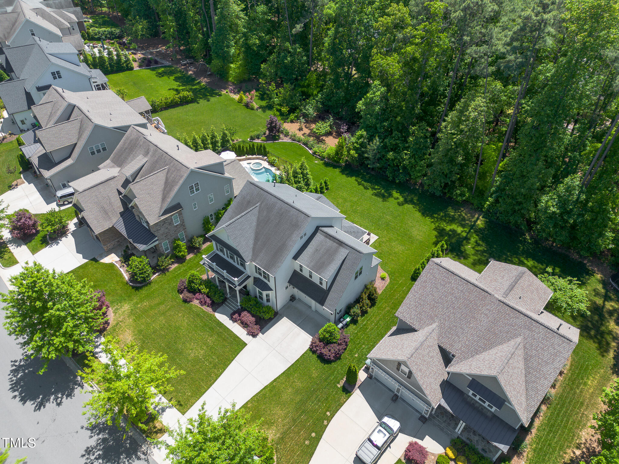 2993 Club Drive