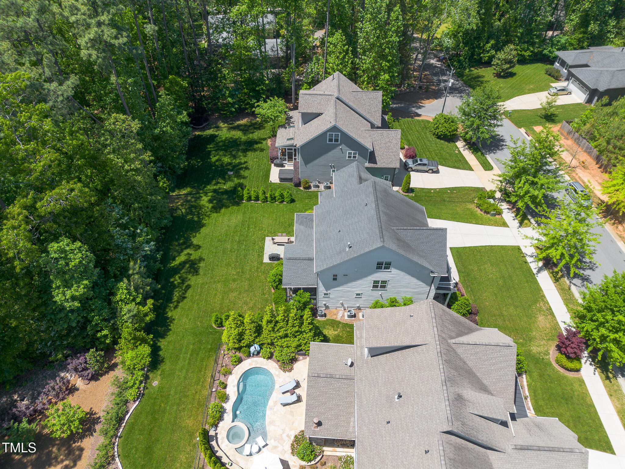 2993 Club Drive