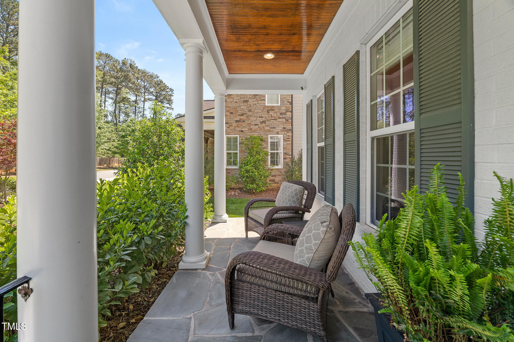 2993 Club Drive