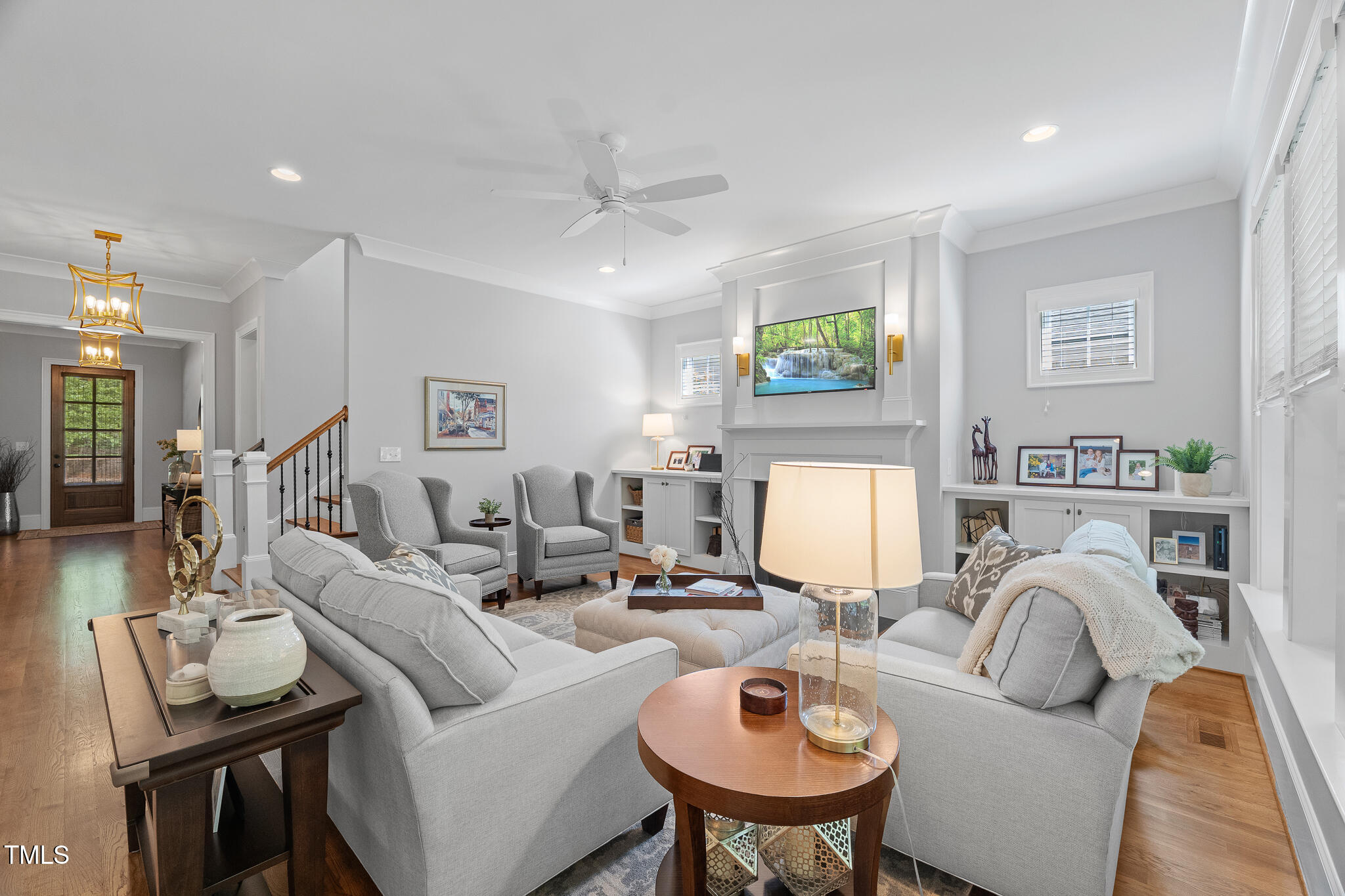 2993 Club Drive