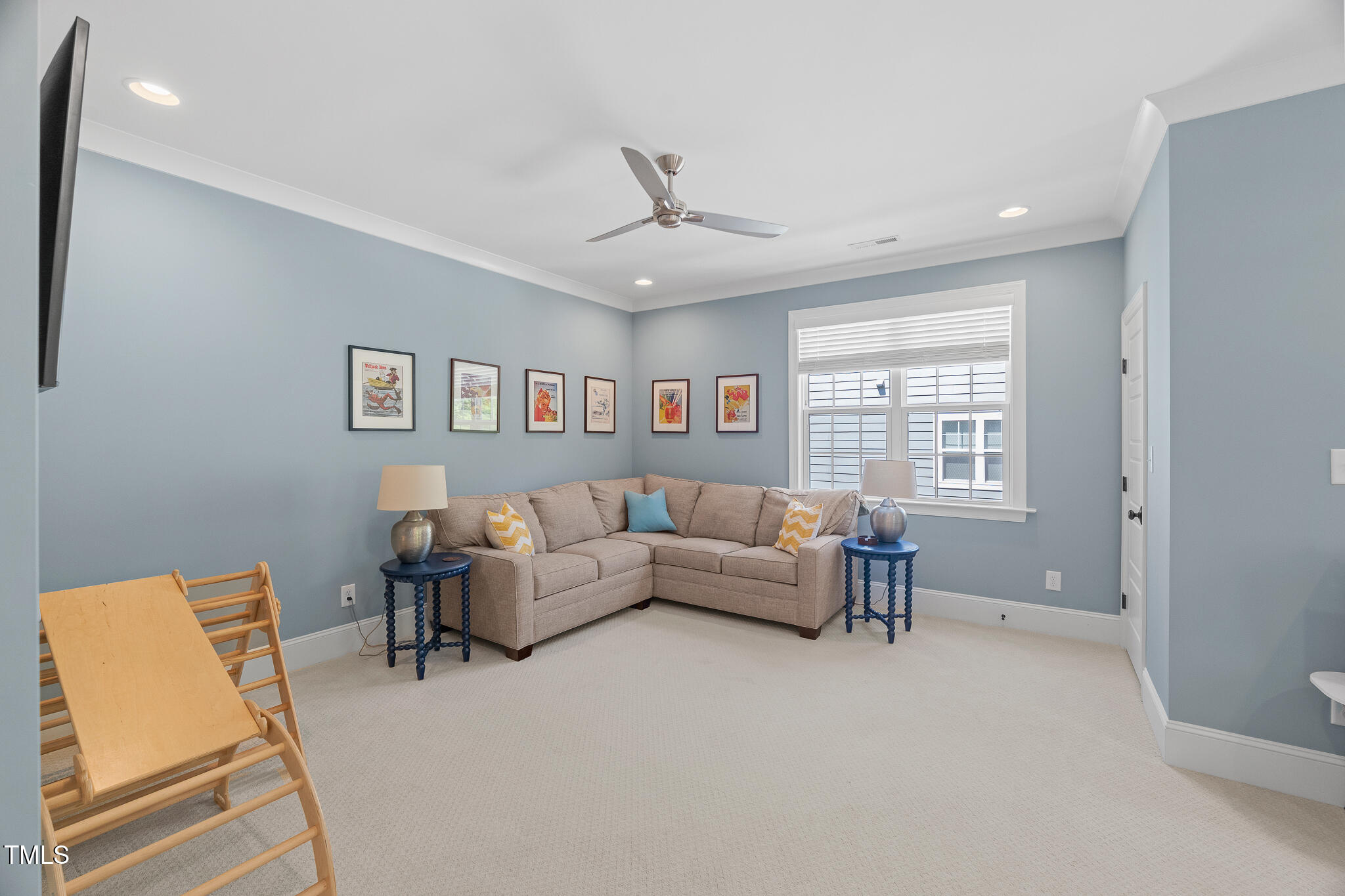 2993 Club Drive
