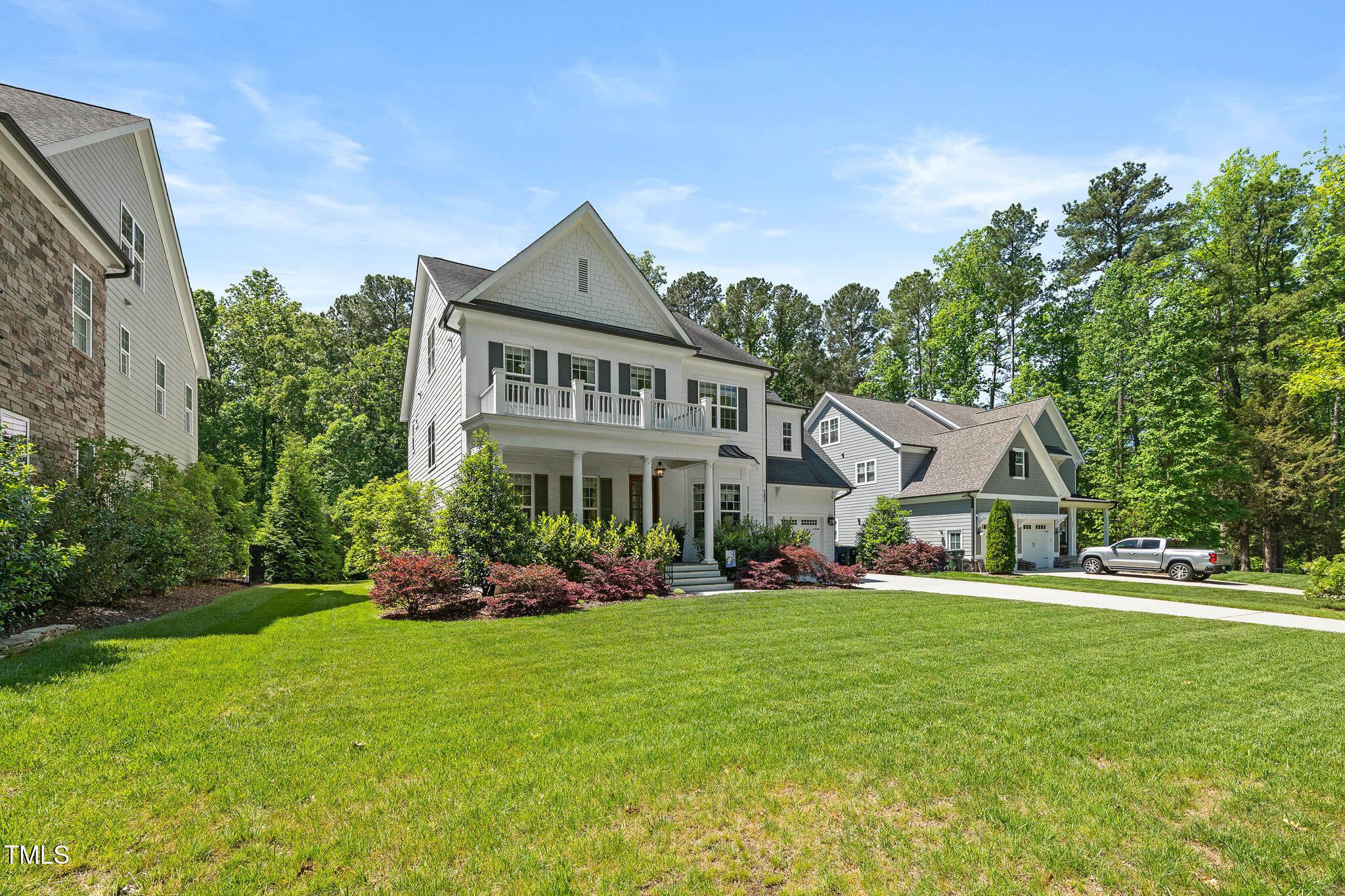 2993 Club Drive