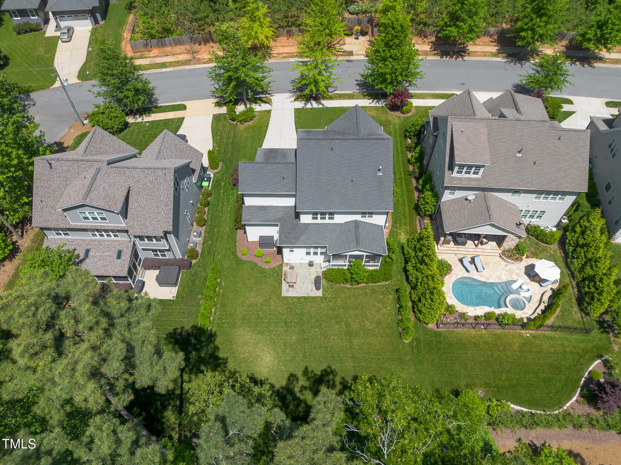 2993 Club Drive