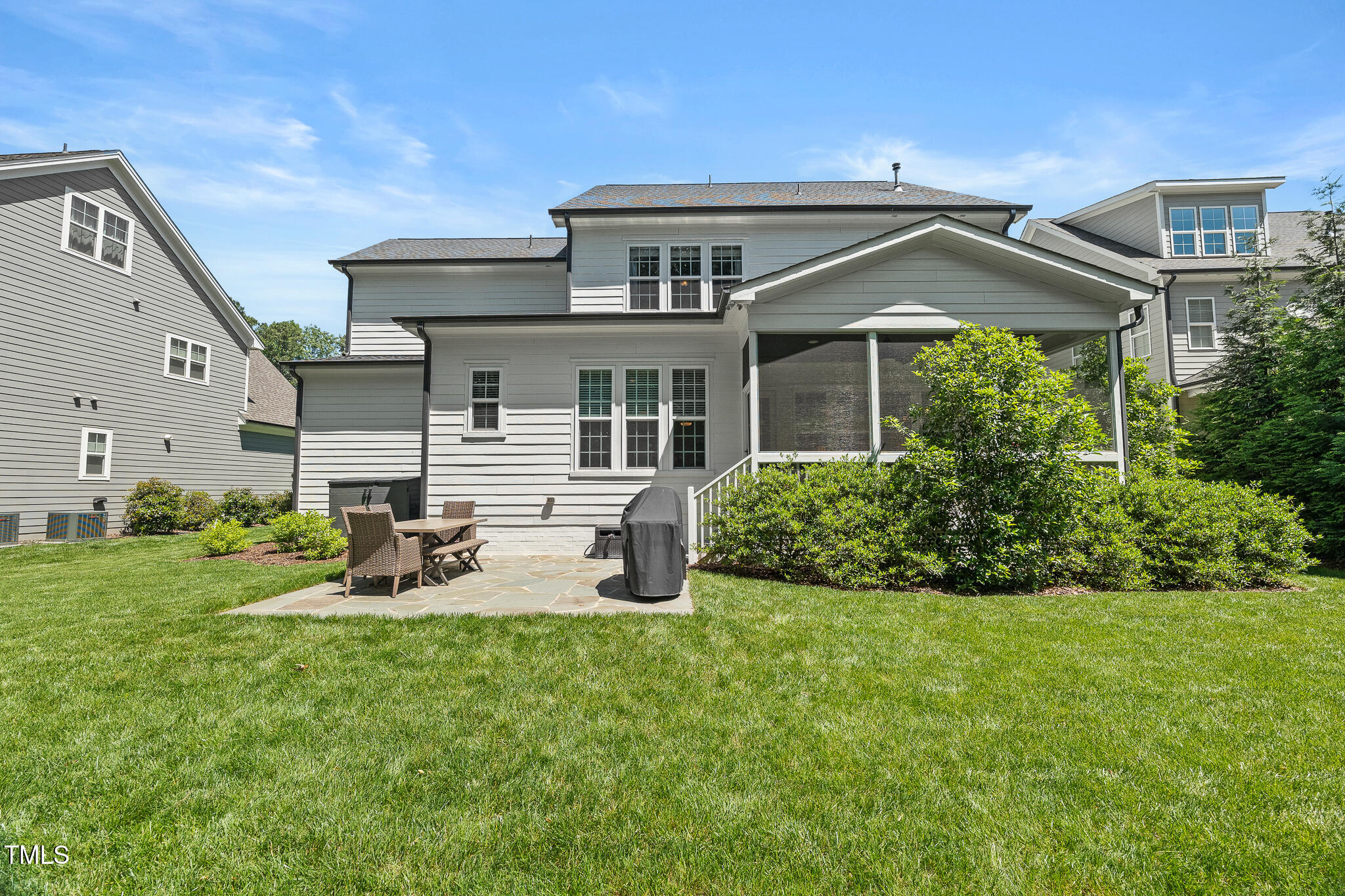 2993 Club Drive