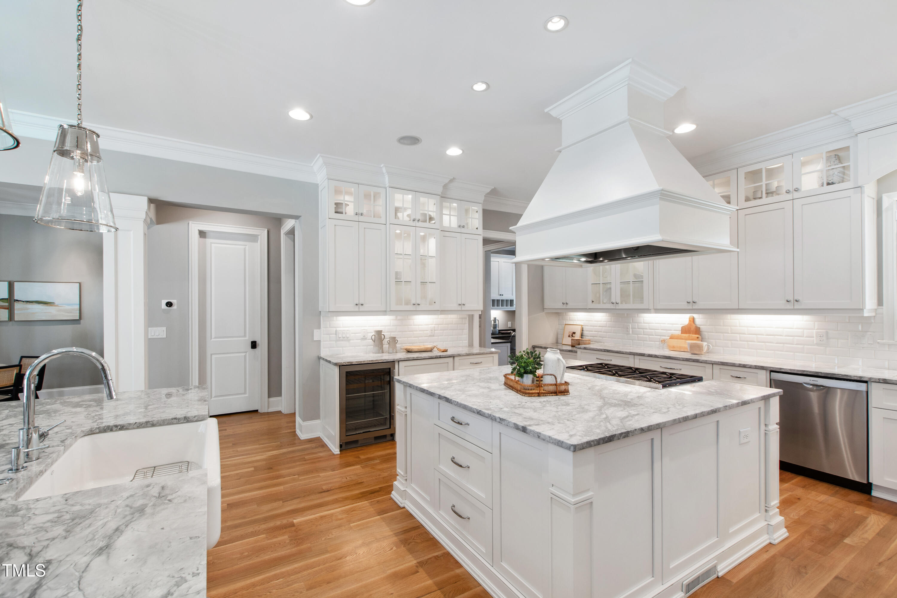 6 Castlewood Drive