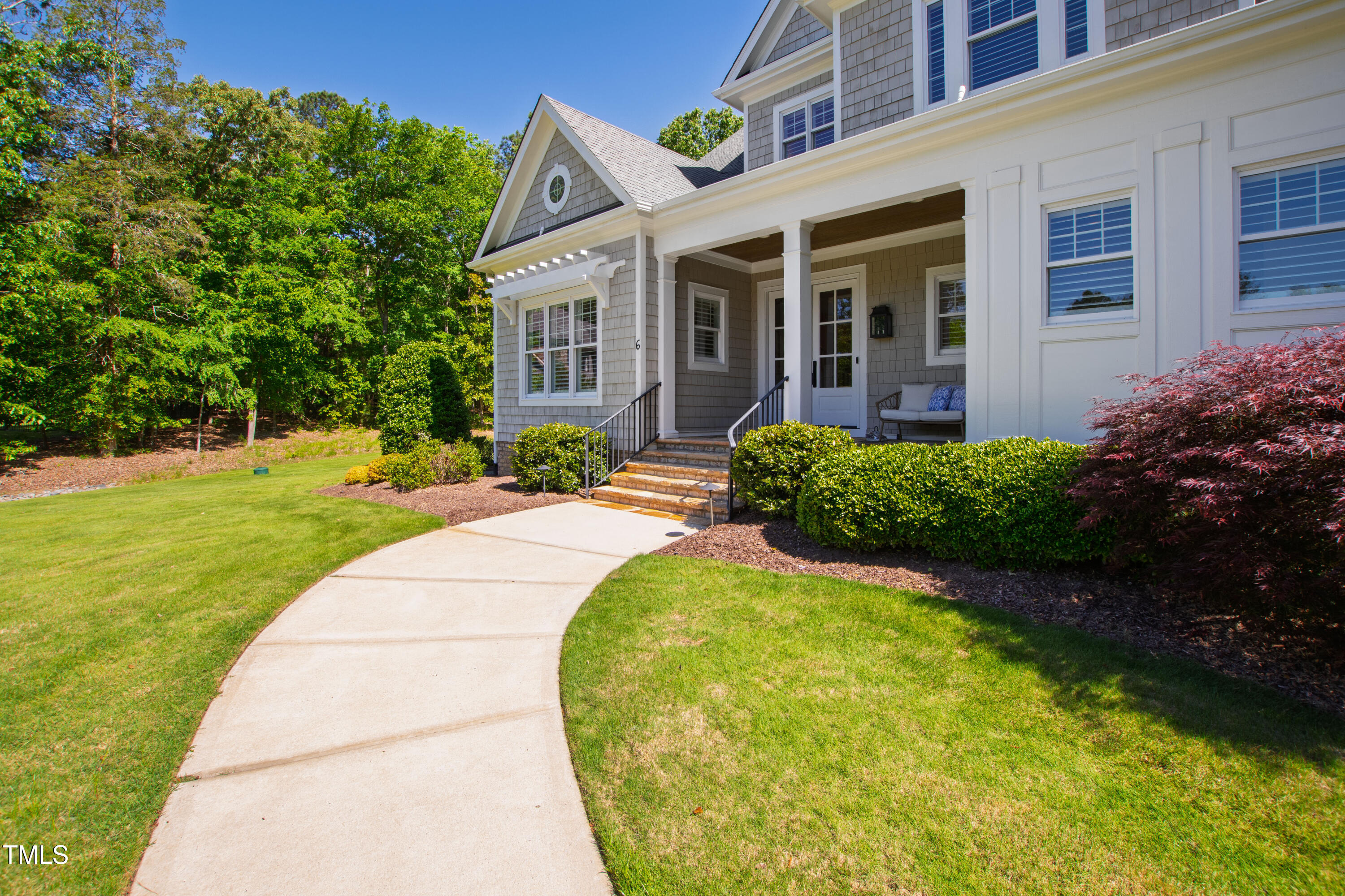 6 Castlewood Drive