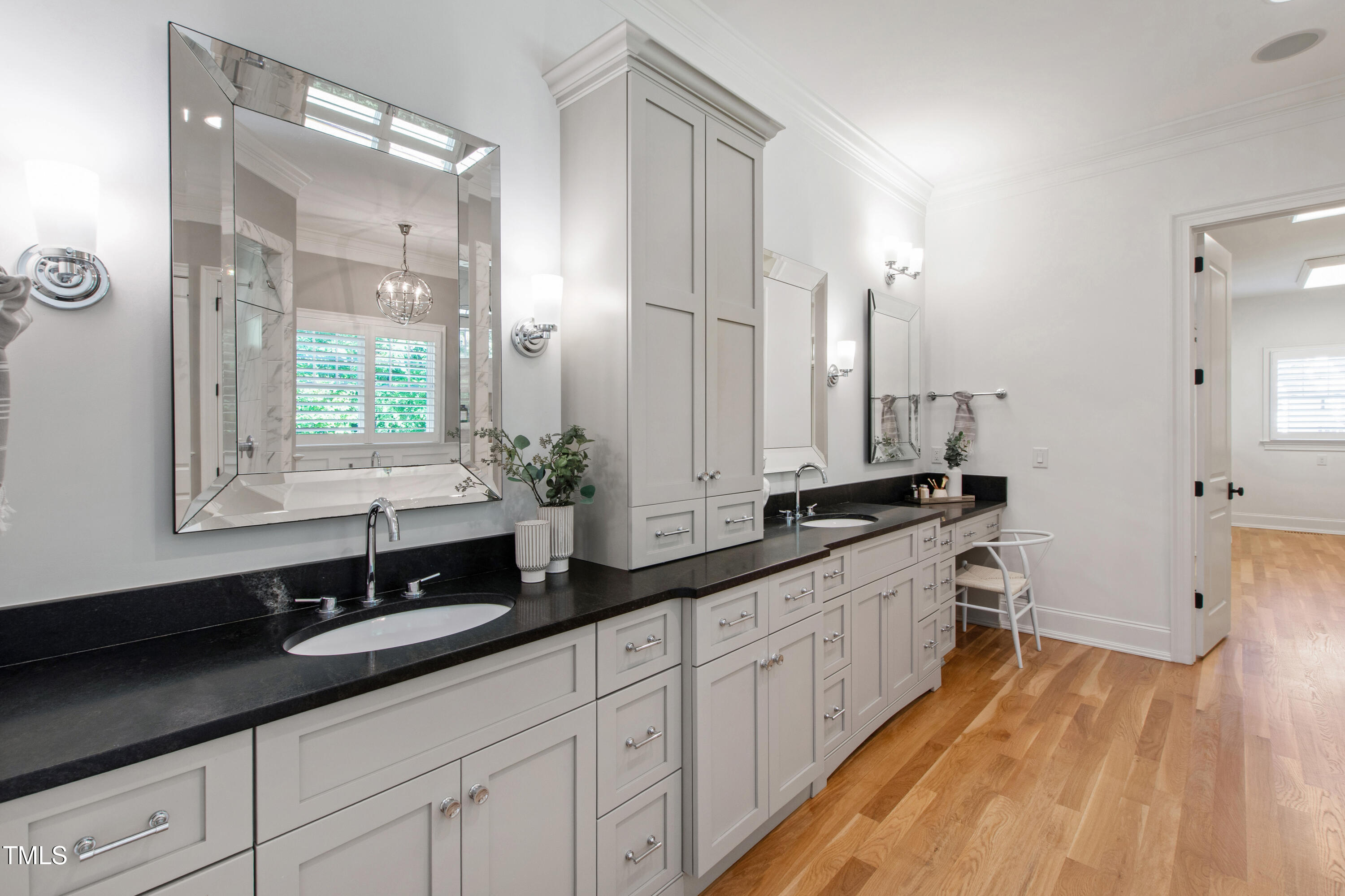 6 Castlewood Drive