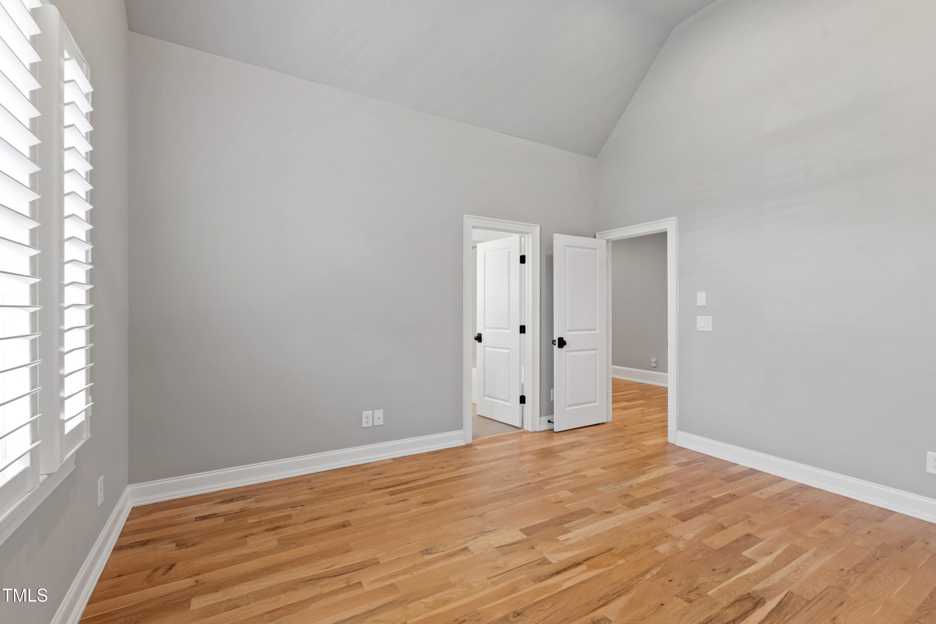 6 Castlewood Drive