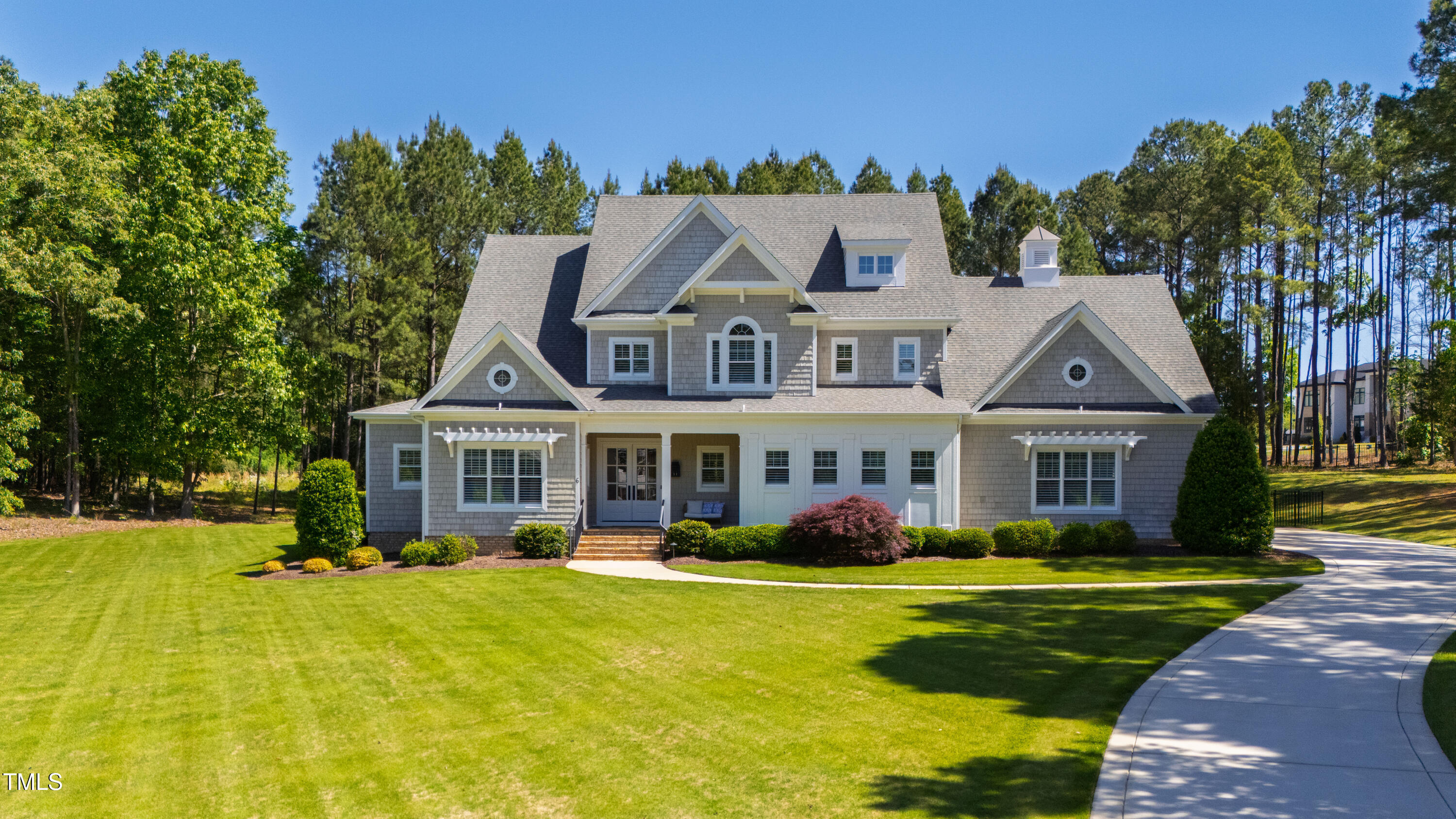 6 Castlewood Drive