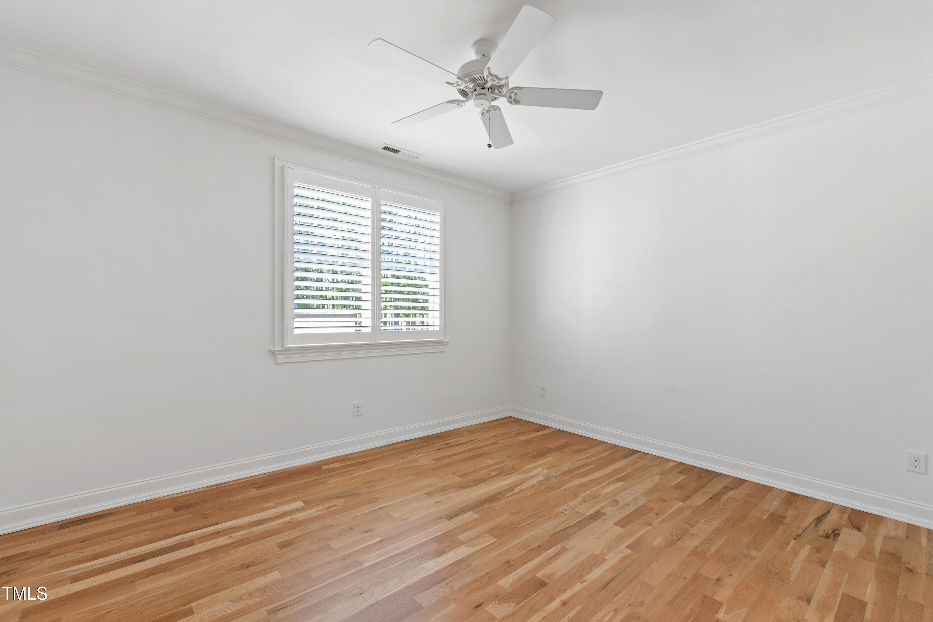 6 Castlewood Drive