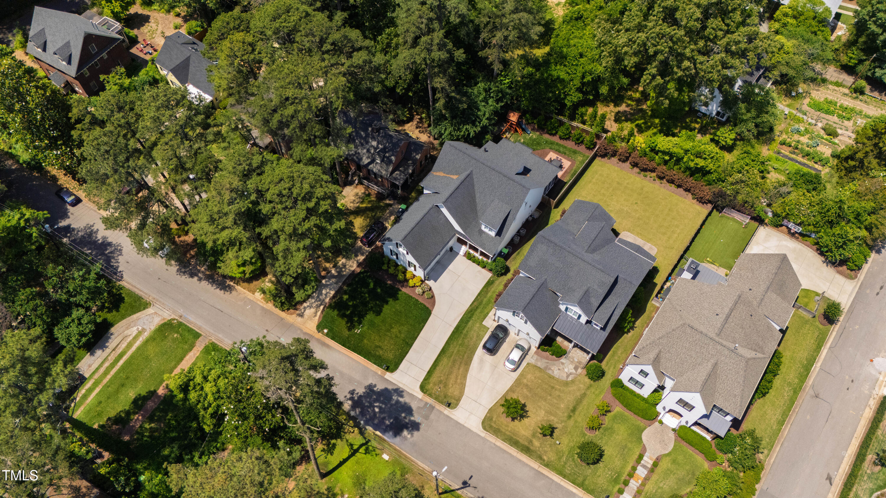 911 Canterbury Road