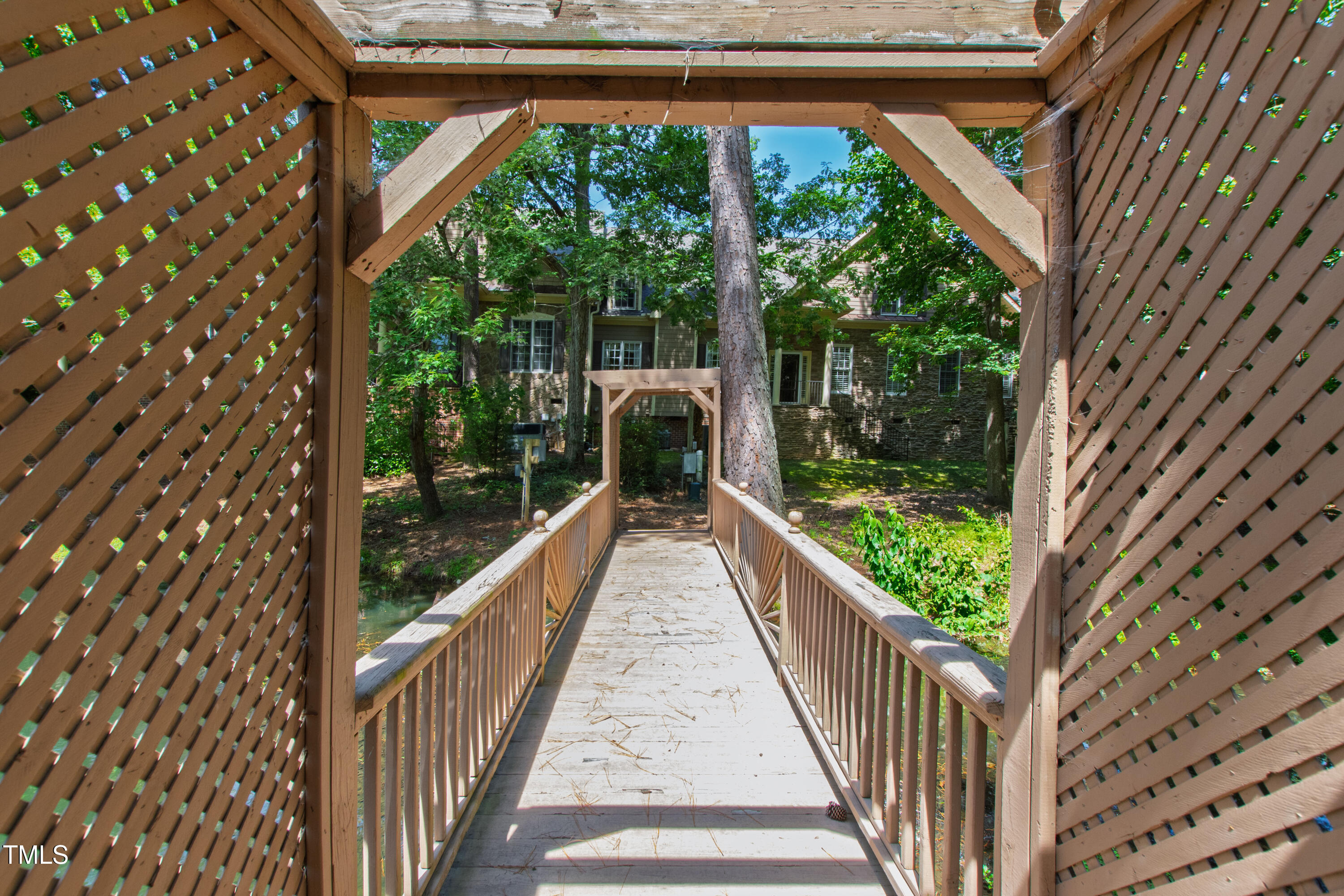 8102 St Chapelle Court