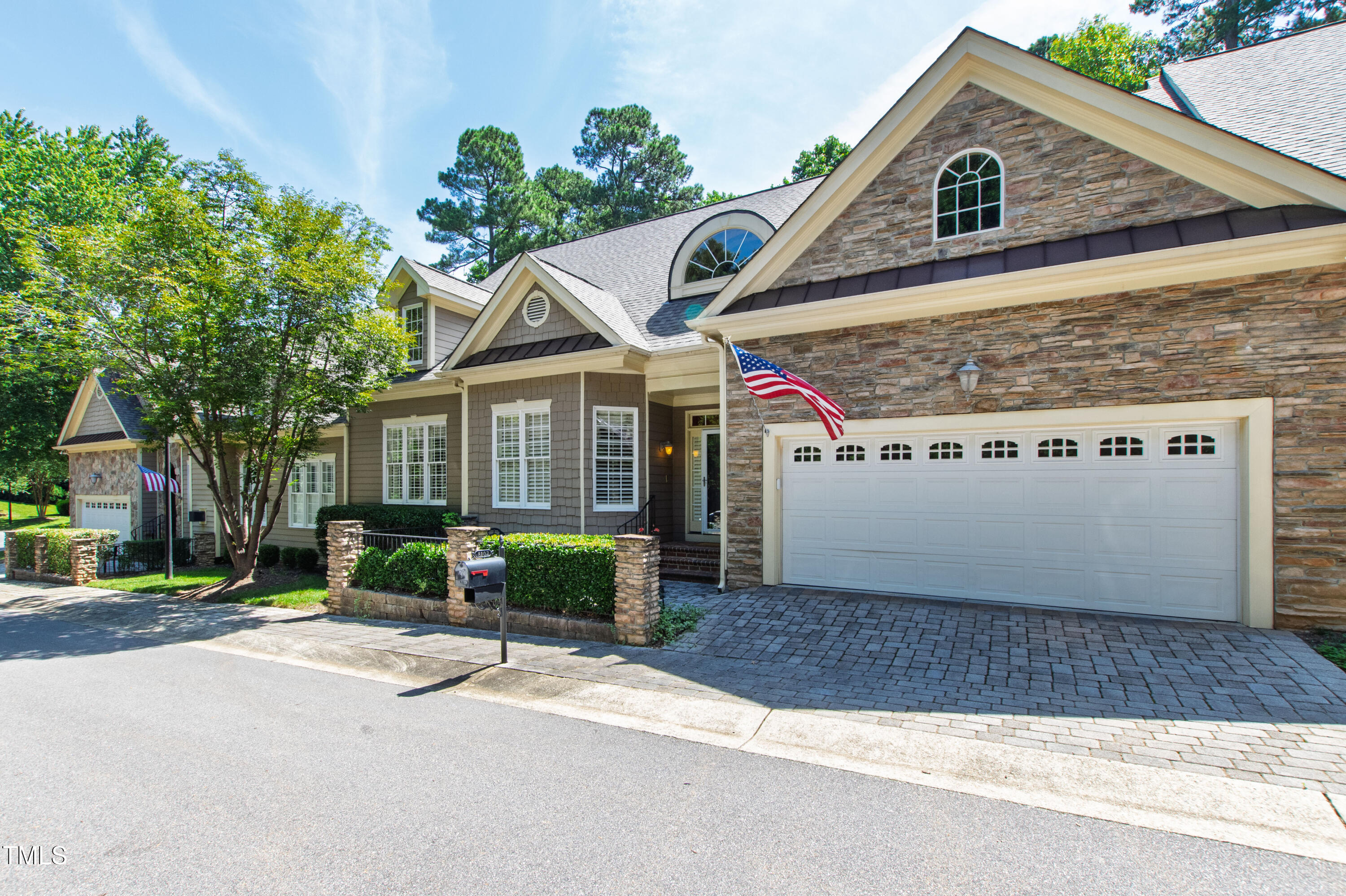 8102 St Chapelle Court