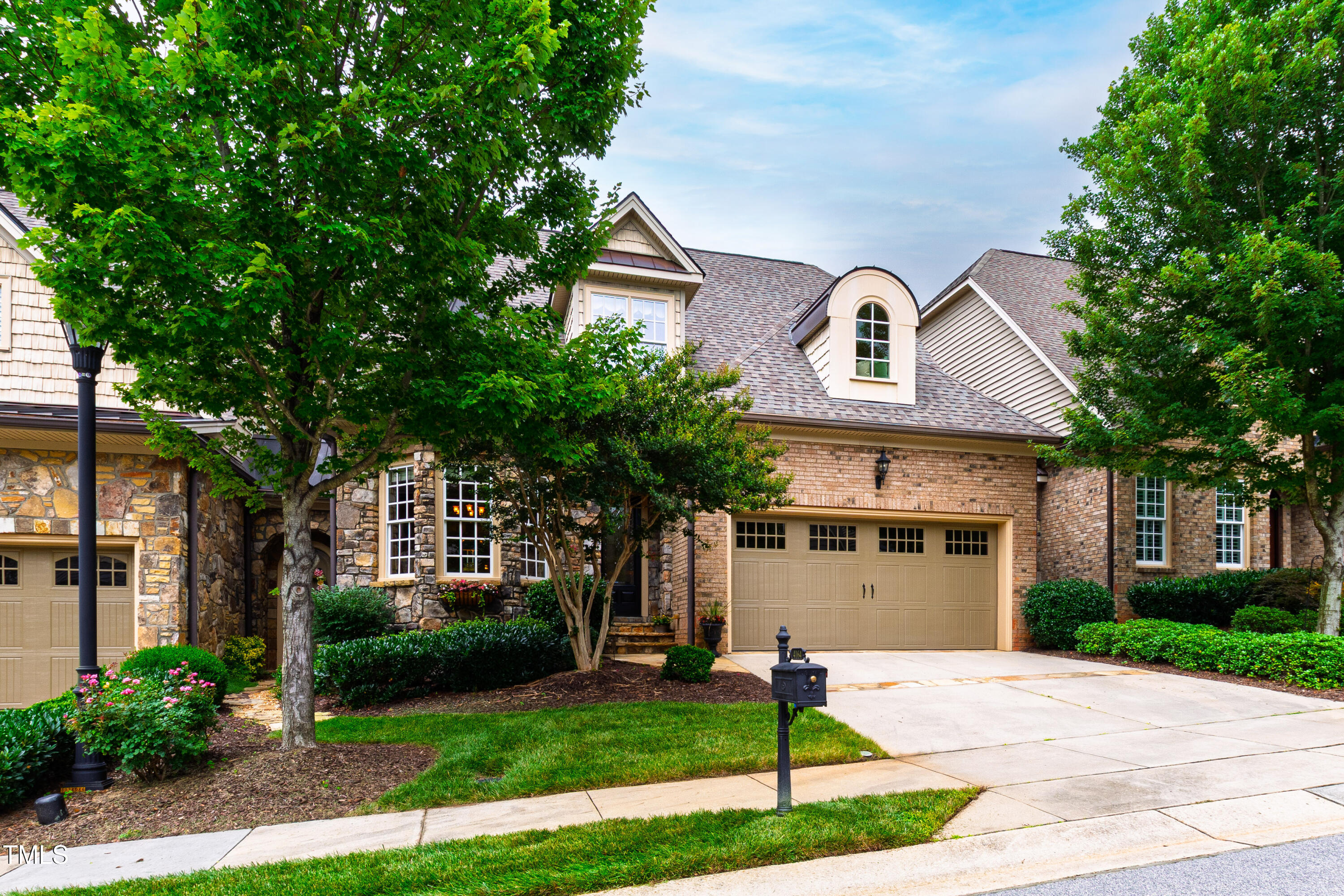4164 English Garden Way
