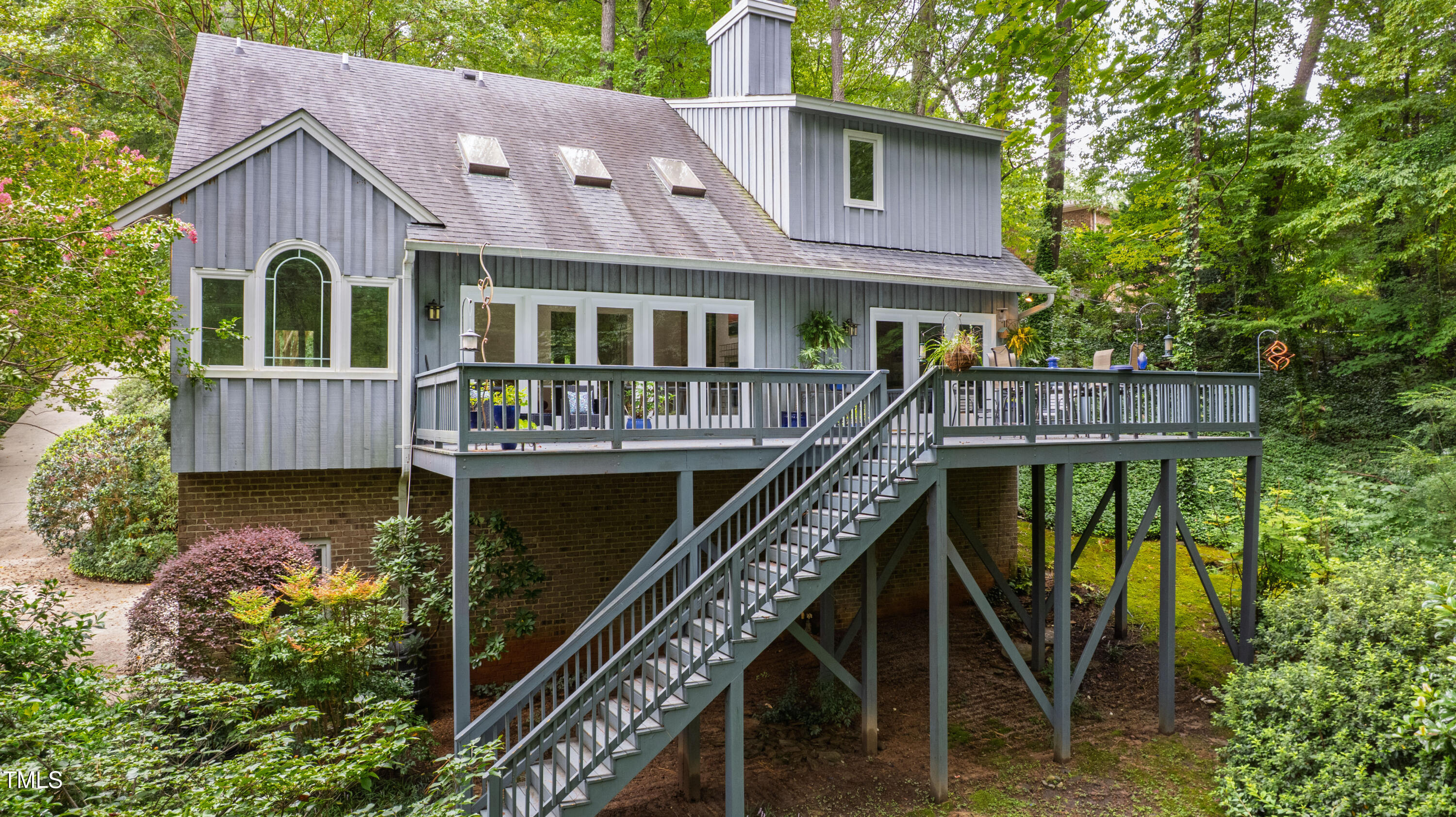 1409 Granada Drive