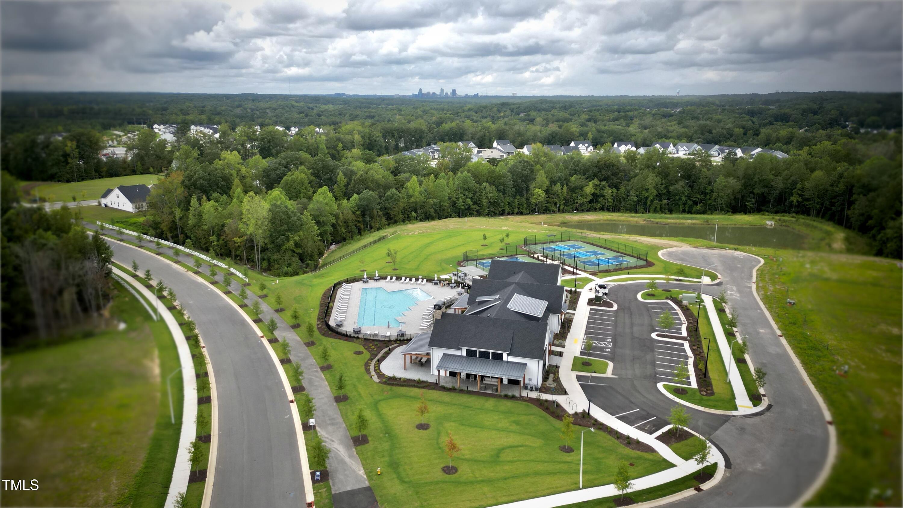 2409 Abbeyhill Drive # 6