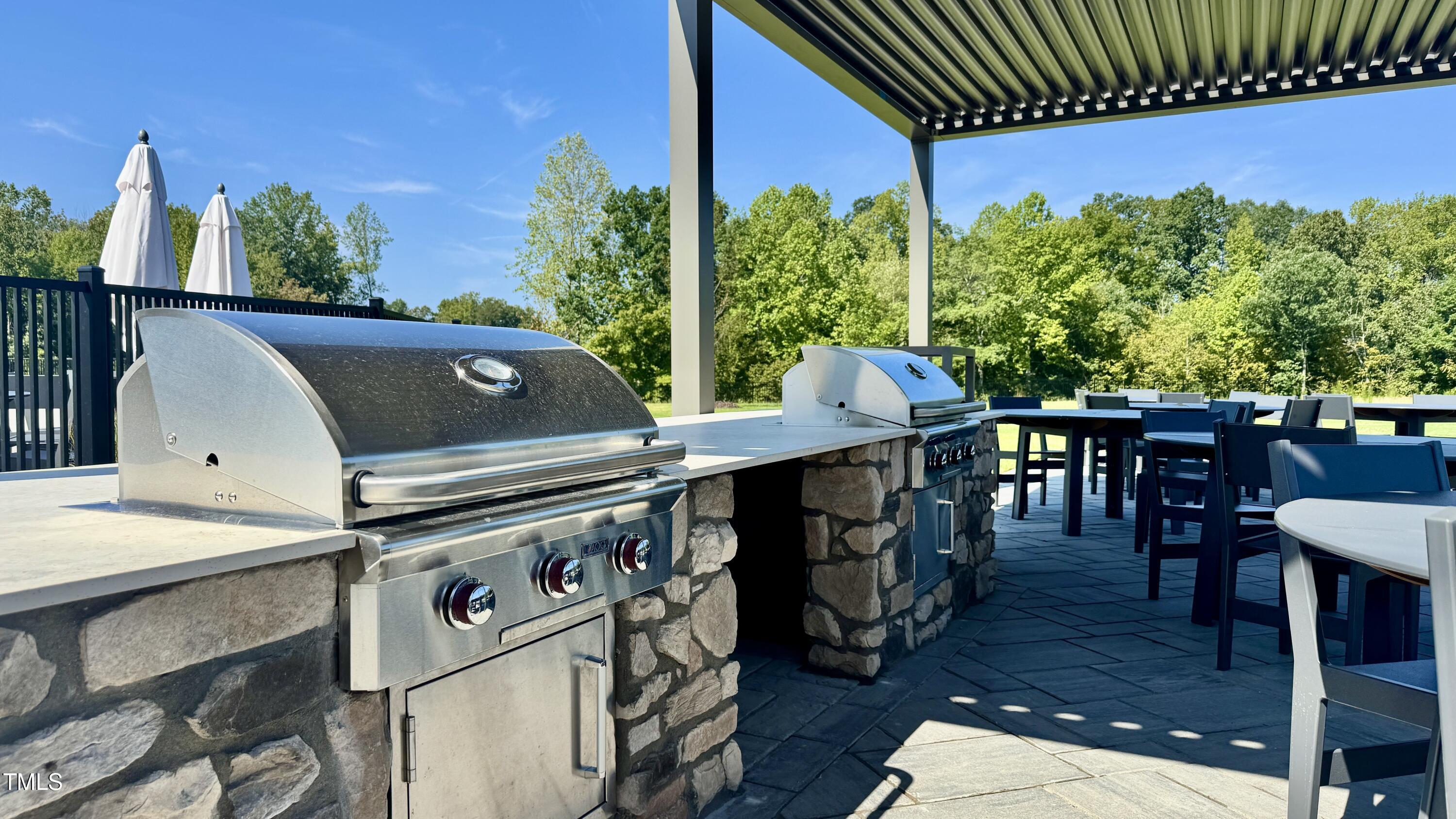 2409 Abbeyhill Drive # 6
